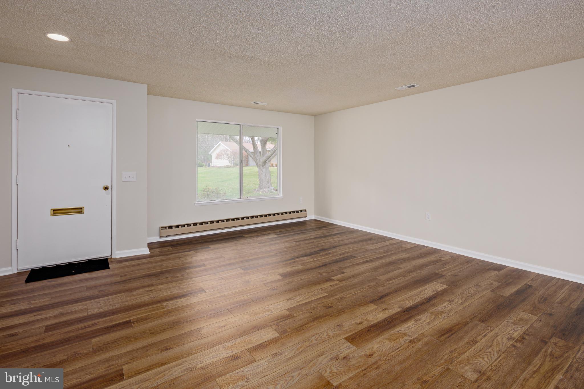 LEISURE WORLD - Residential