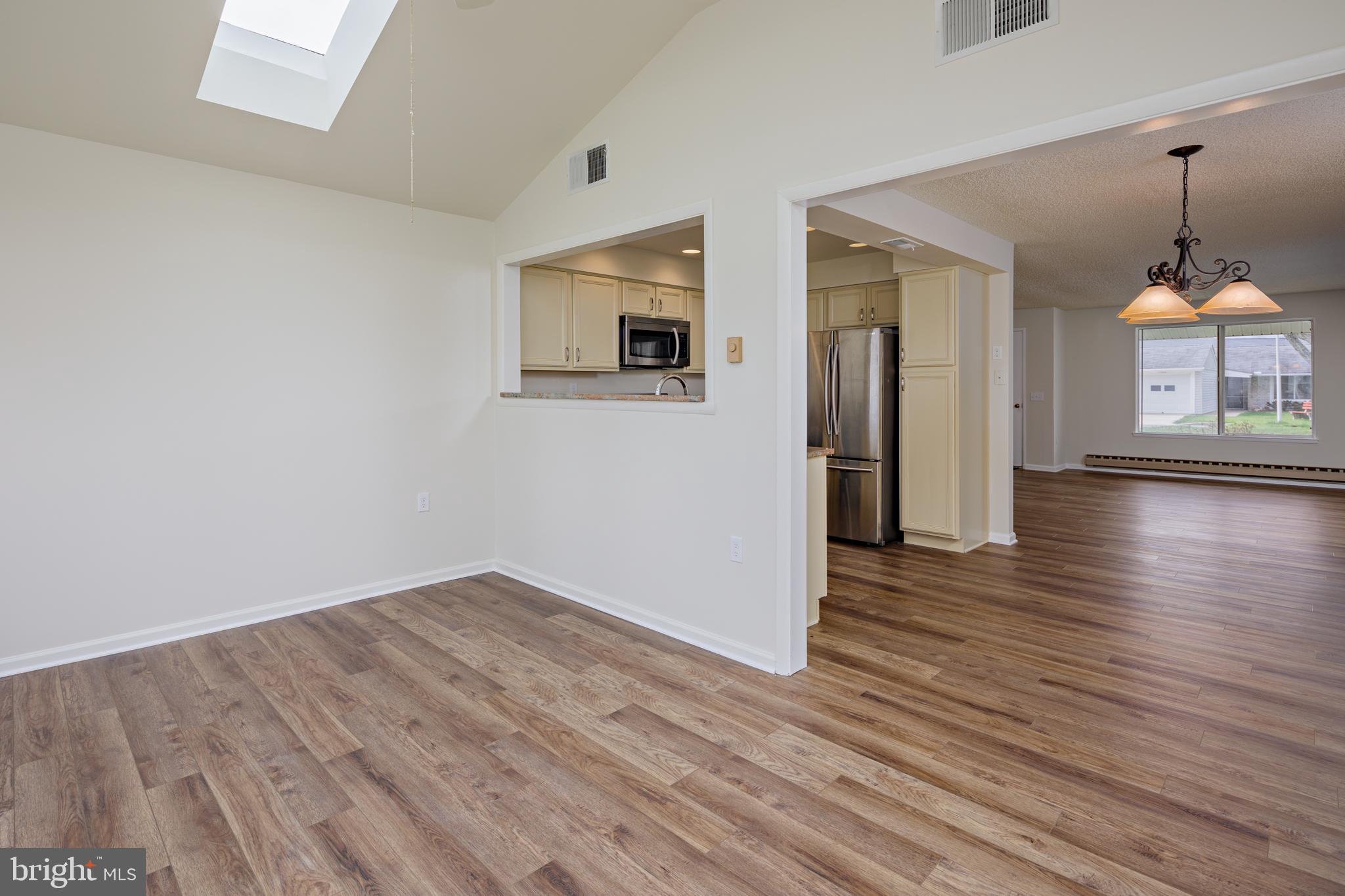 LEISURE WORLD - Residential