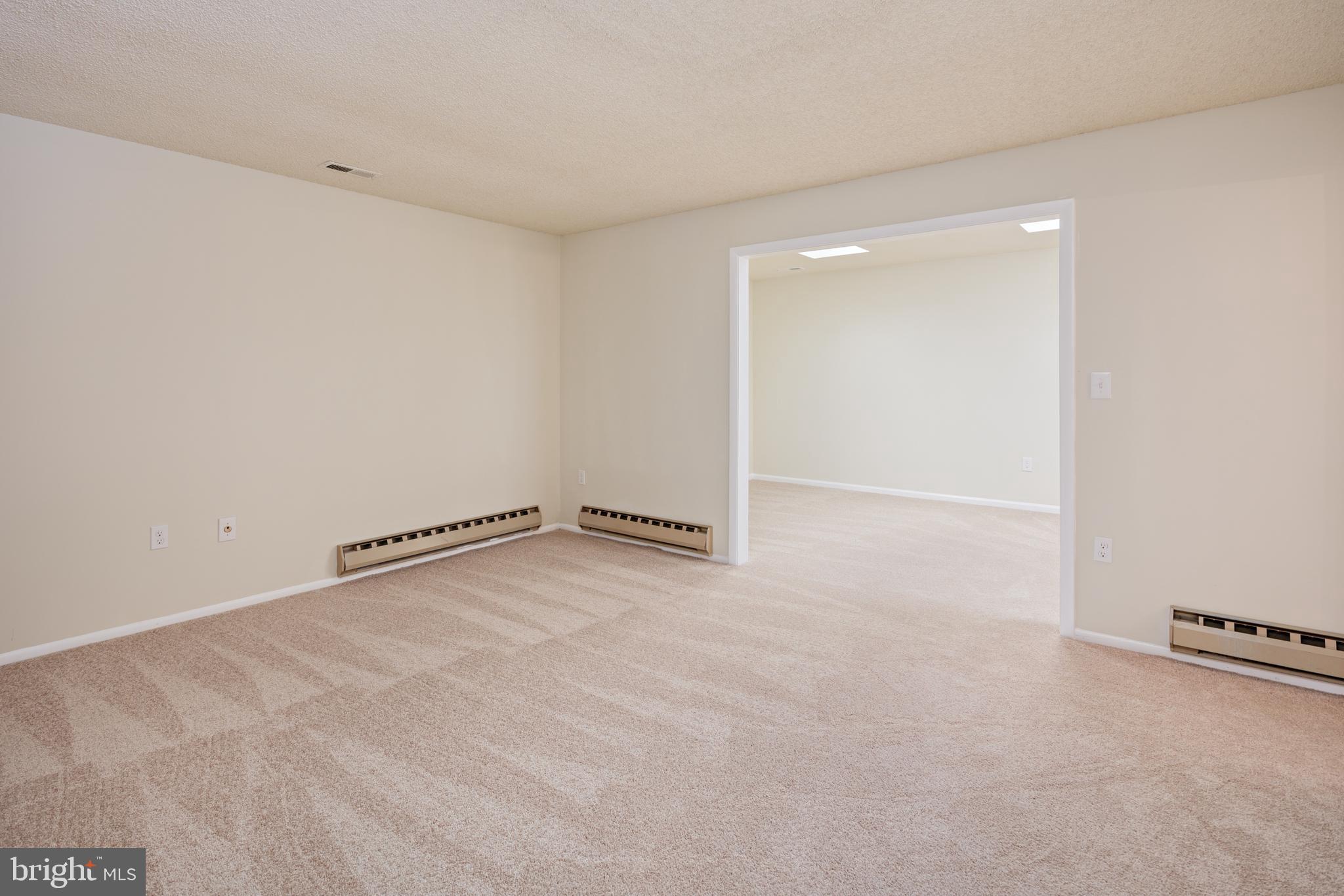 LEISURE WORLD - Residential