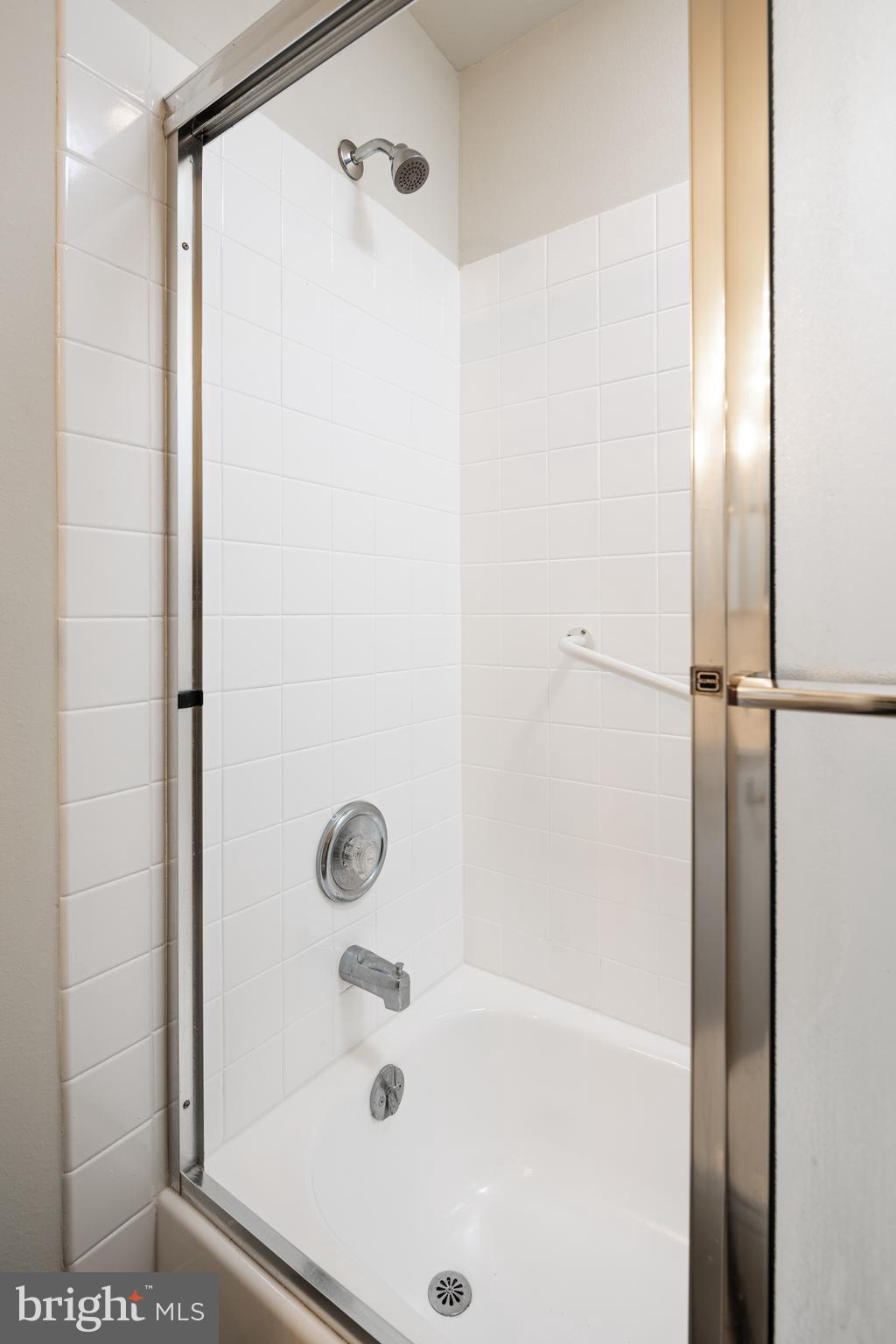 LEISURE WORLD - Residential