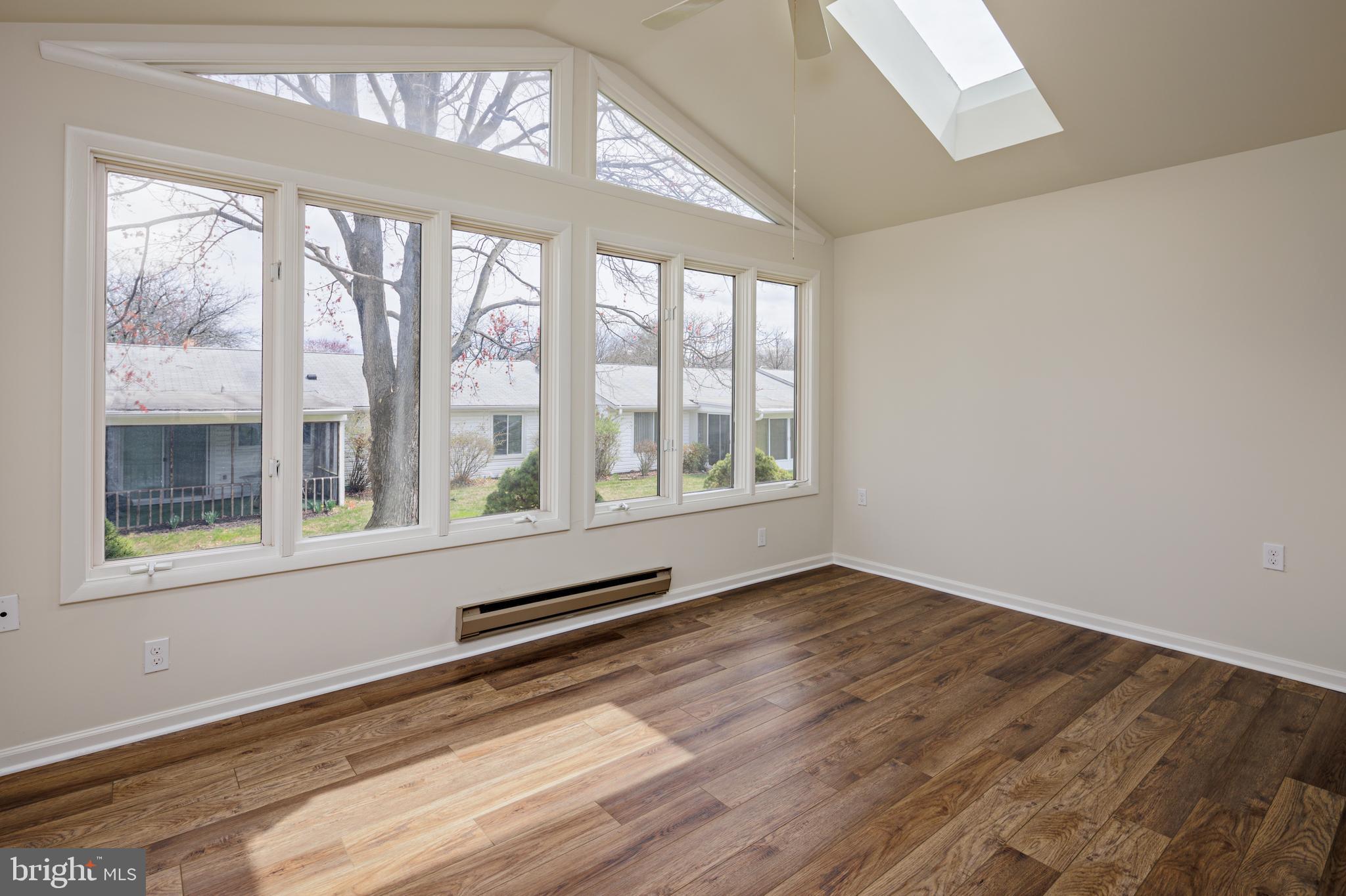 LEISURE WORLD - Residential