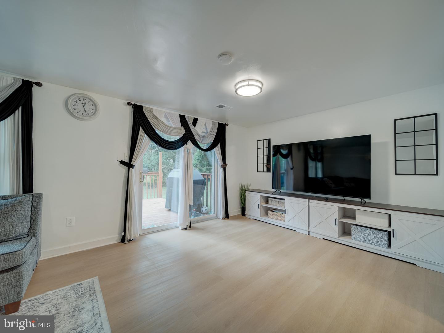 HICKORY RIDGE - Residential