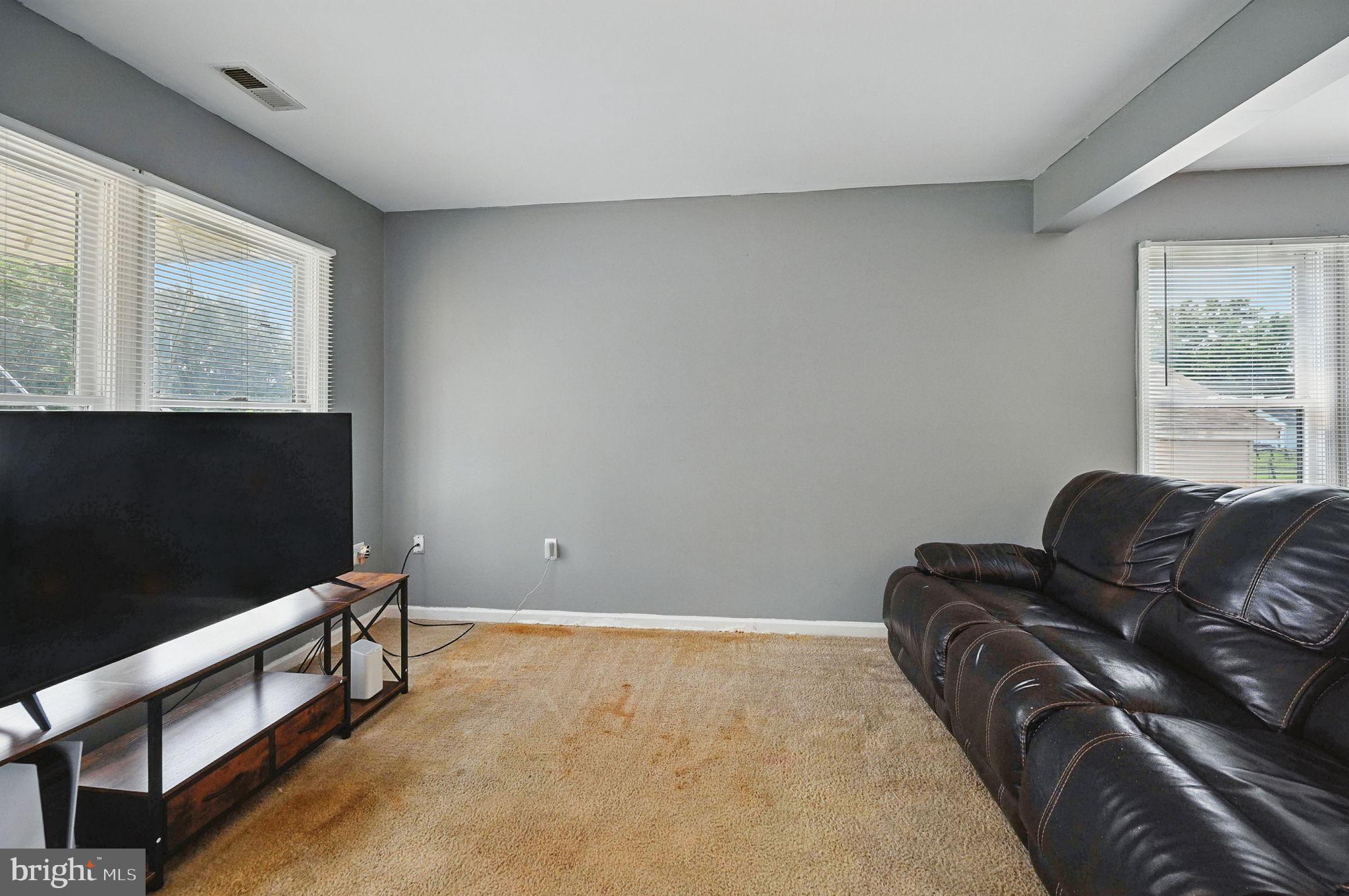 403 S 11TH STREET