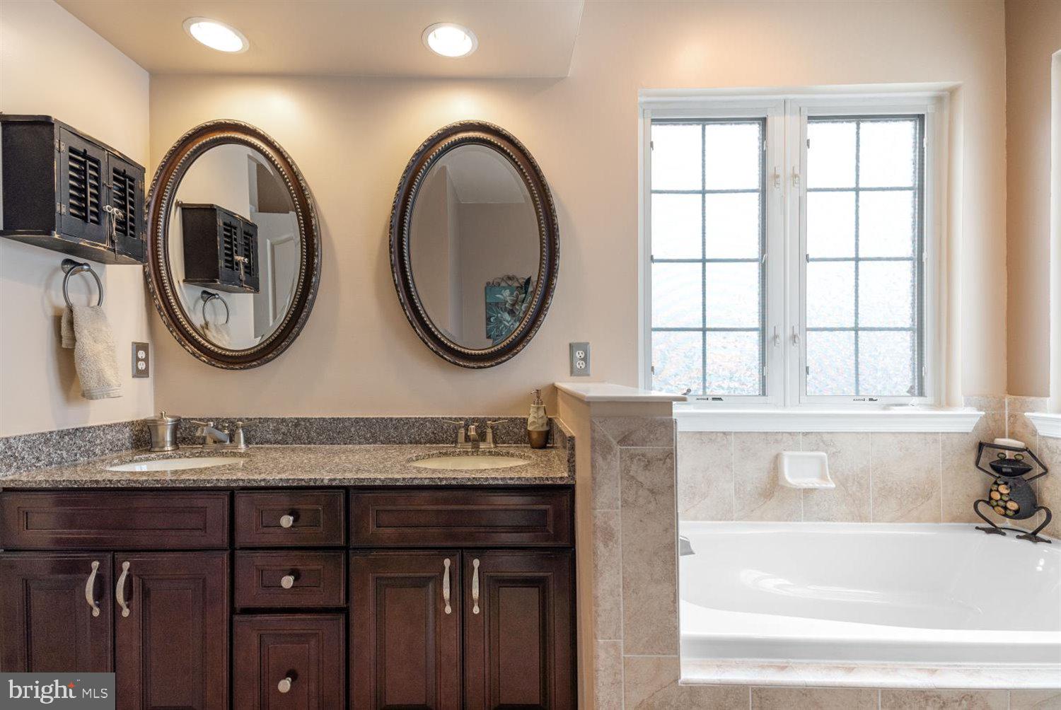 PERRY HALL FARMS - Residential