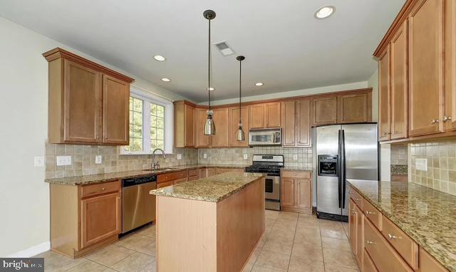 DAVIS ESTATES - Residential Lease