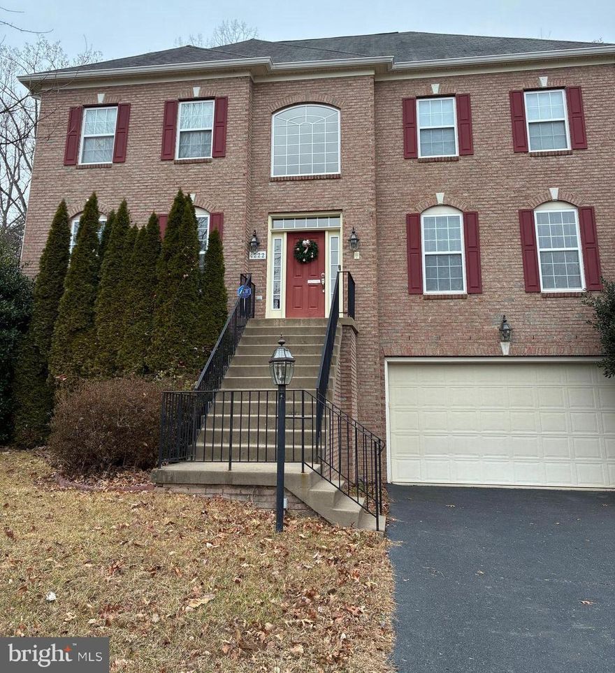 Showing 1-5 during the week. Open House Saturday January 3  Time available 1-4. Location  Location just off 95... Beautiful 4100 sq ft 5 bedroom home with 2 car garage. Hardwood floors throughout. Kitchen with Granite counters, Open floor plan Fireplace with natural Light fill the rooms. Shopping is convenient with all your favorite places to stops. This is available  February 1 2026.