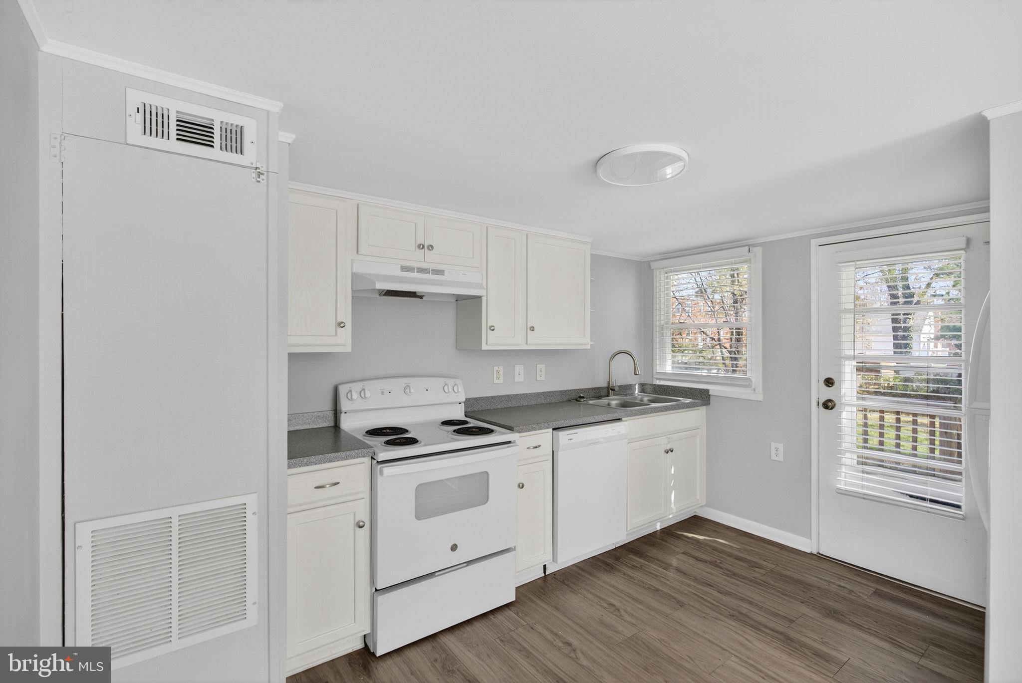 ACADEMY HEIGHTS - Residential