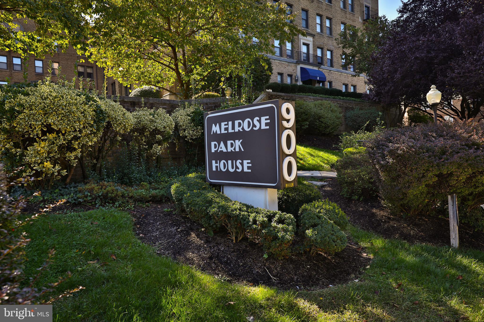 MELROSE PARK HOUSE - Residential