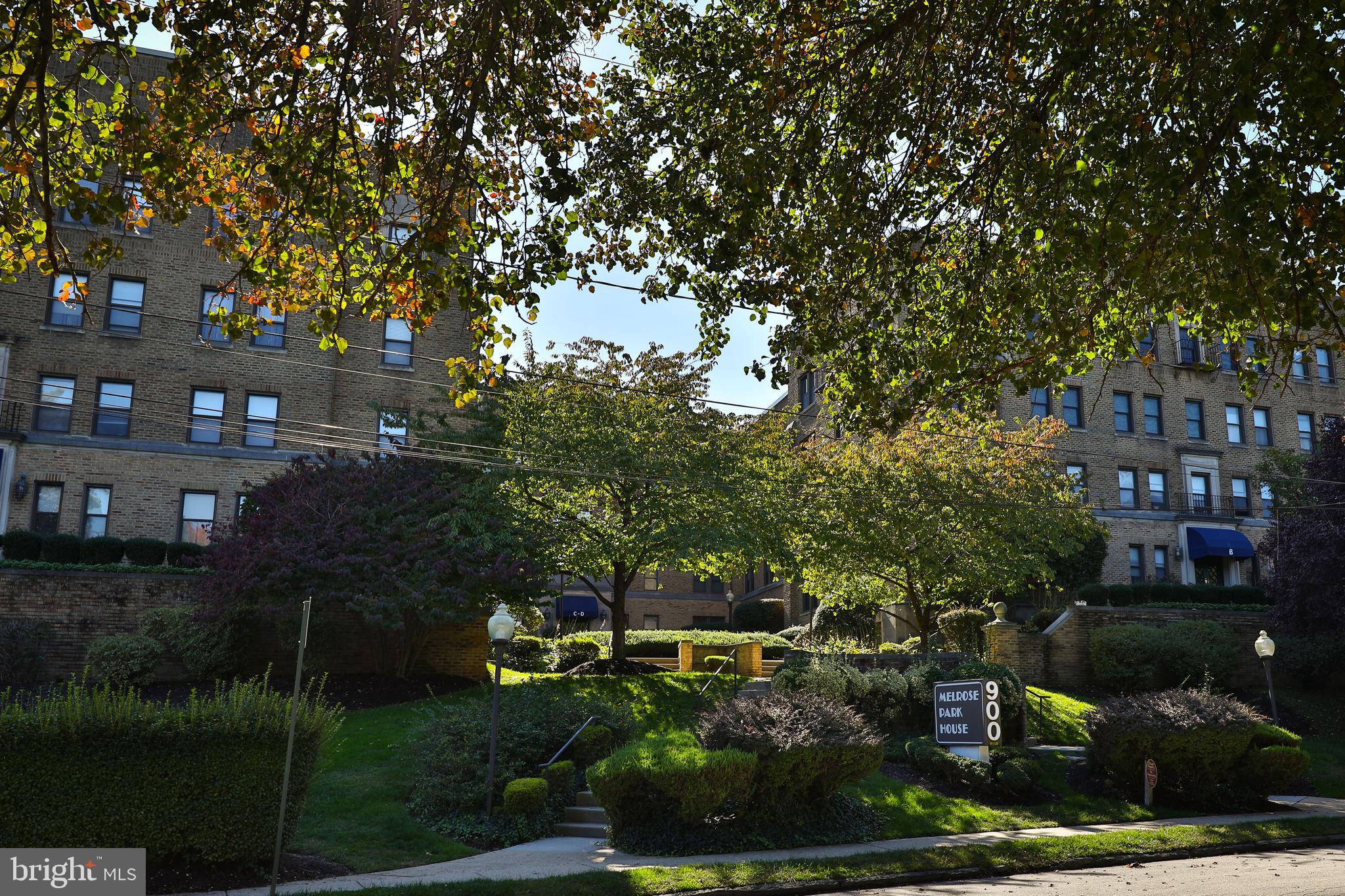 MELROSE PARK HOUSE - Residential