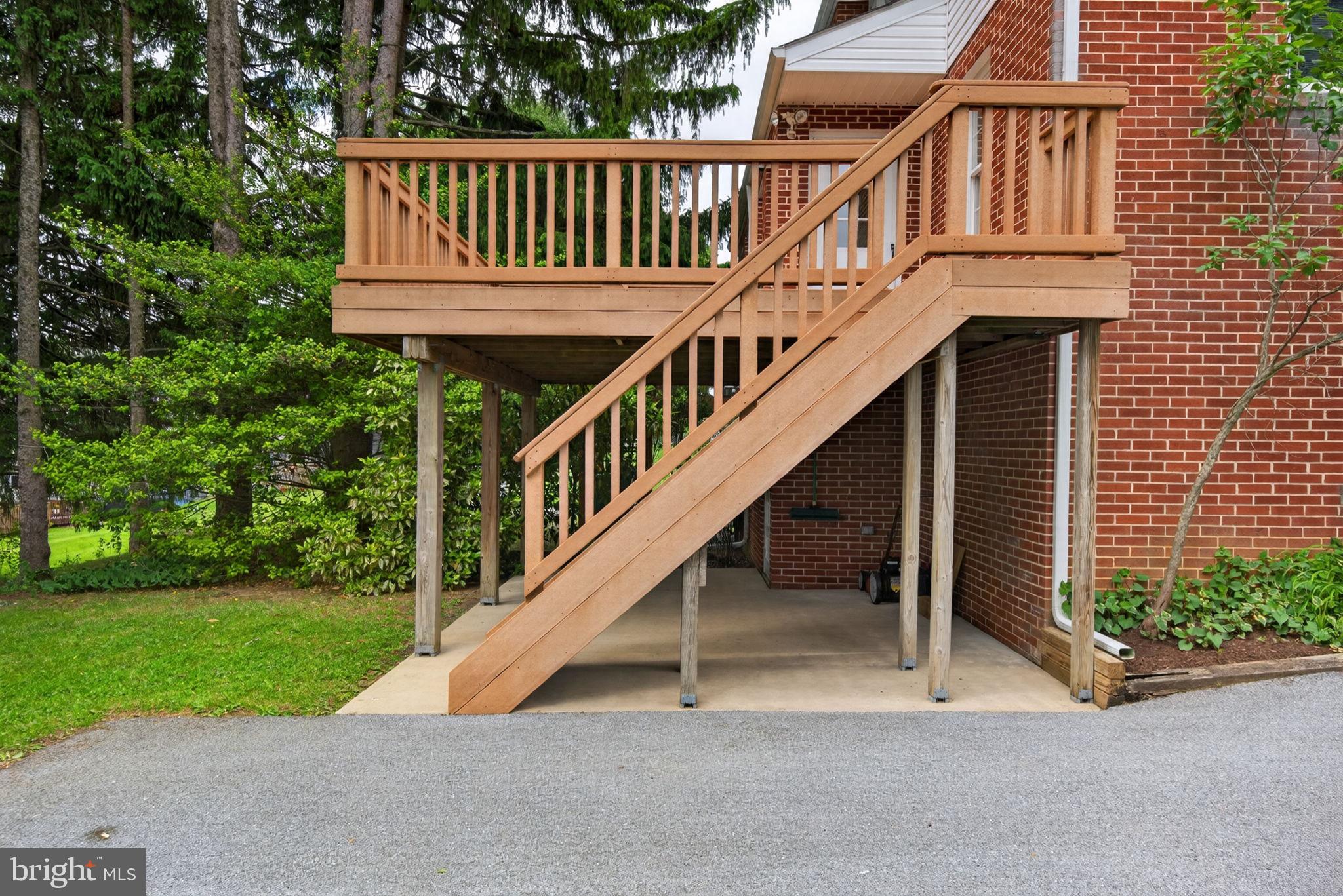 MANOR RIDGE - Residential