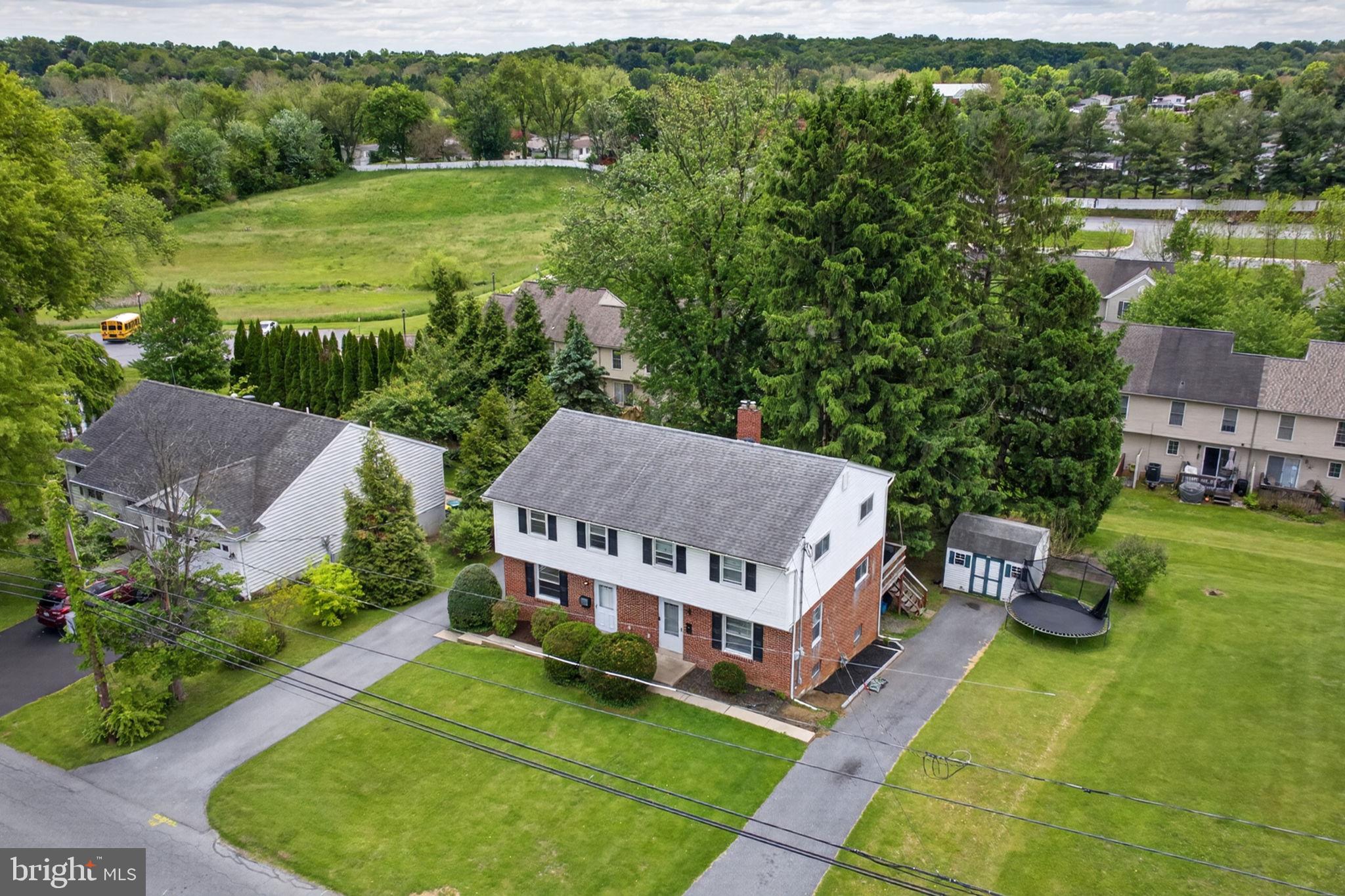 MANOR RIDGE - Residential