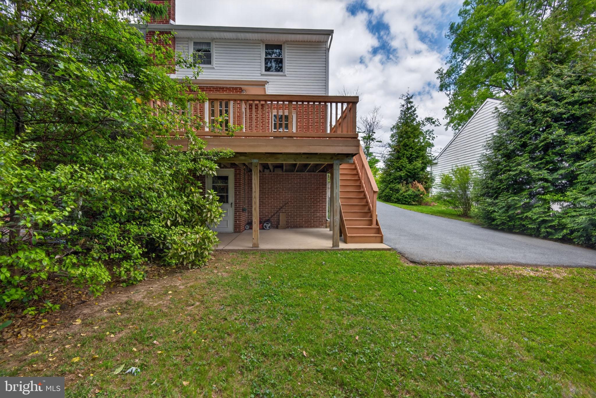 MANOR RIDGE - Residential