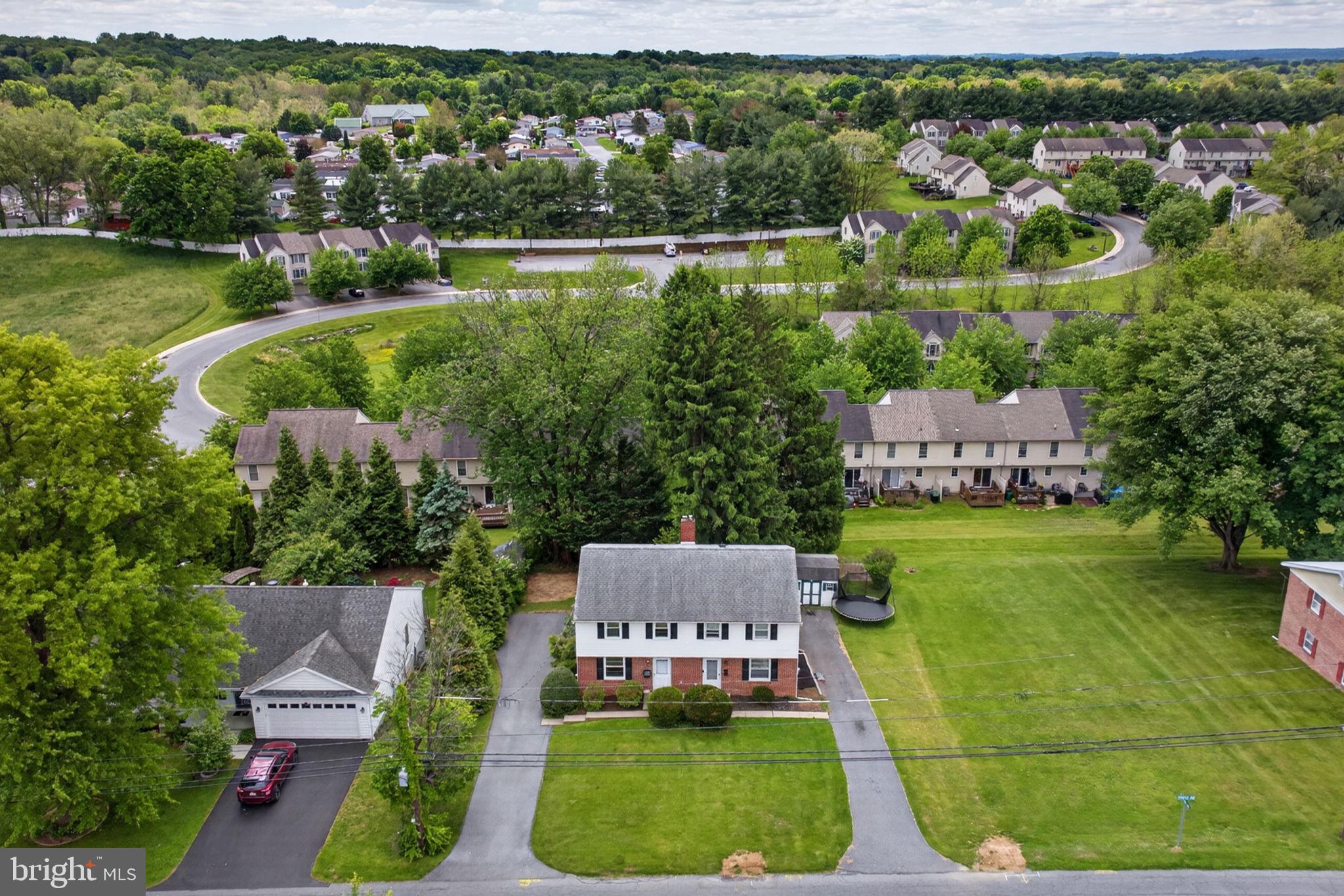 MANOR RIDGE - Residential
