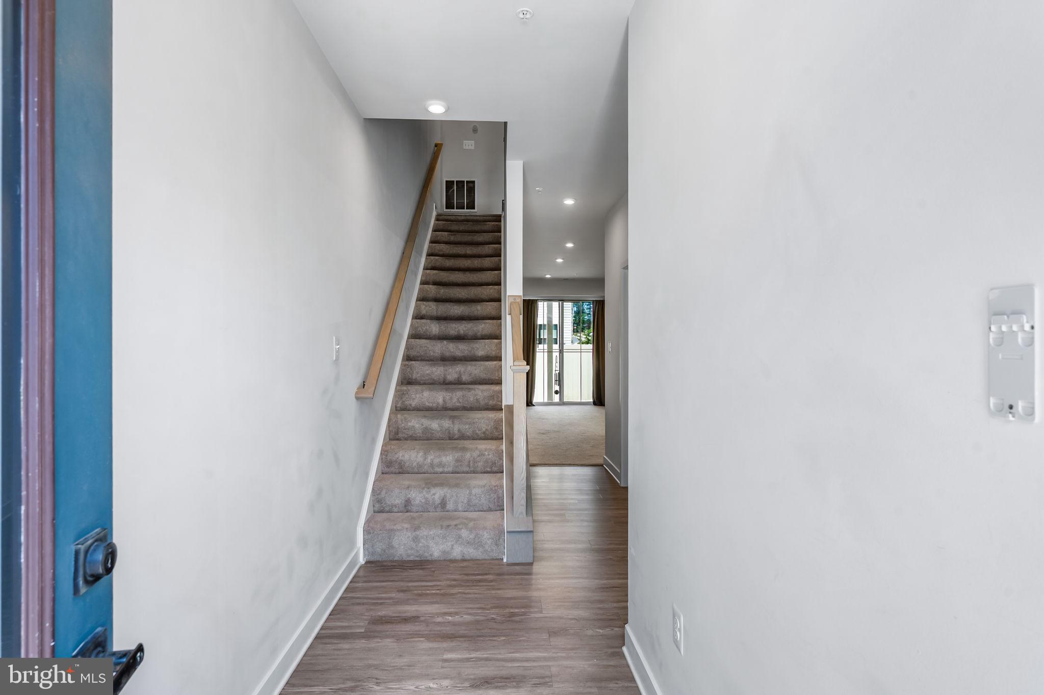 530 LEVANNA LANE
