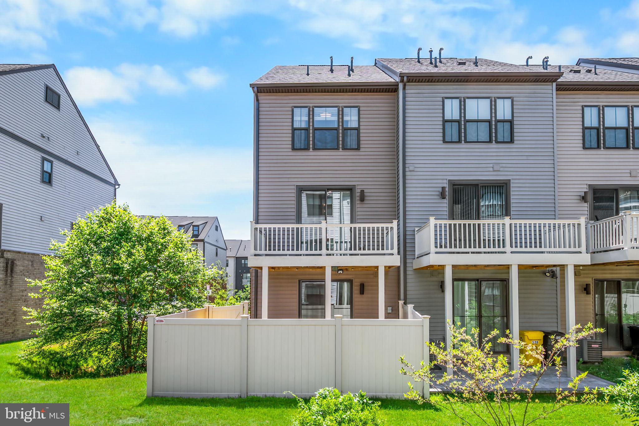 530 LEVANNA LANE