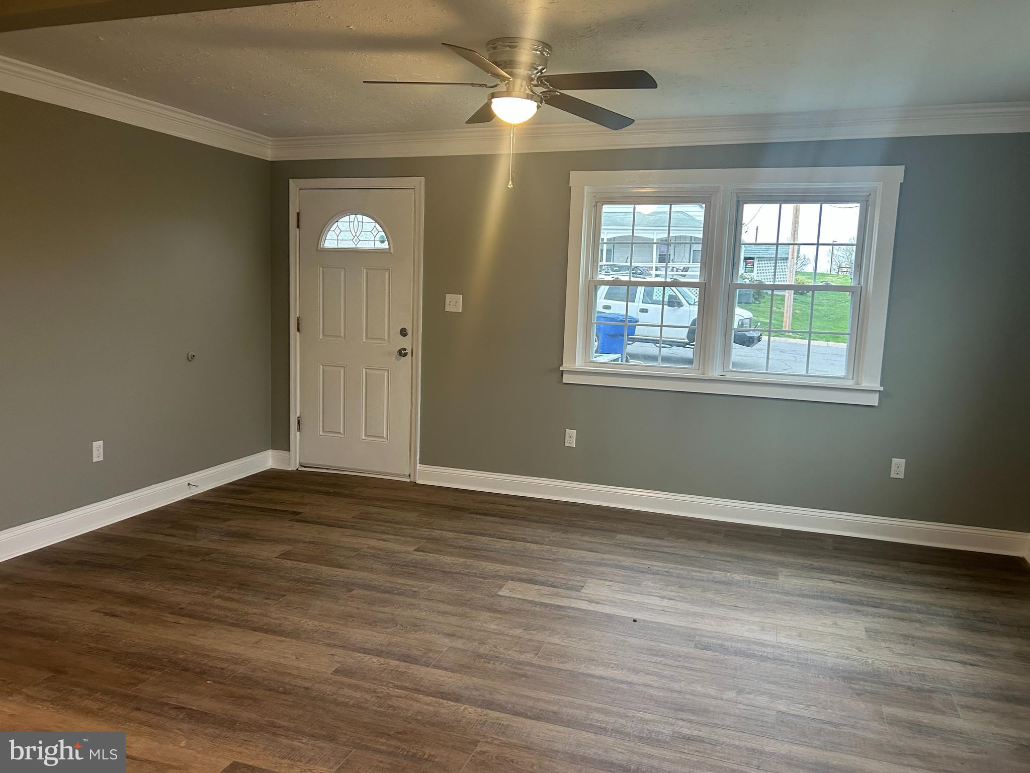 ROYAL VILLAGE - Residential Lease