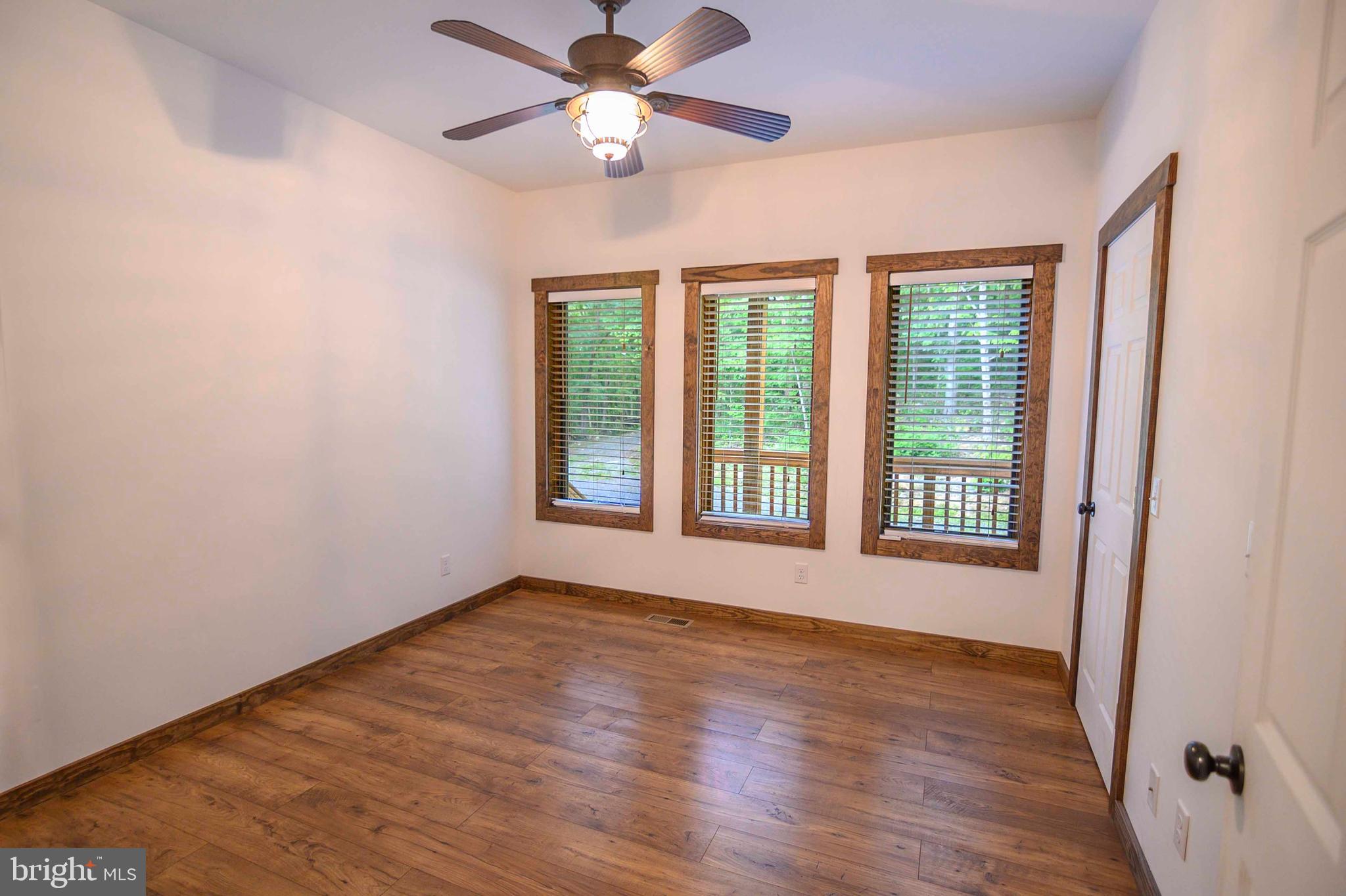 TRAILS END MTN ESTATES - Residential