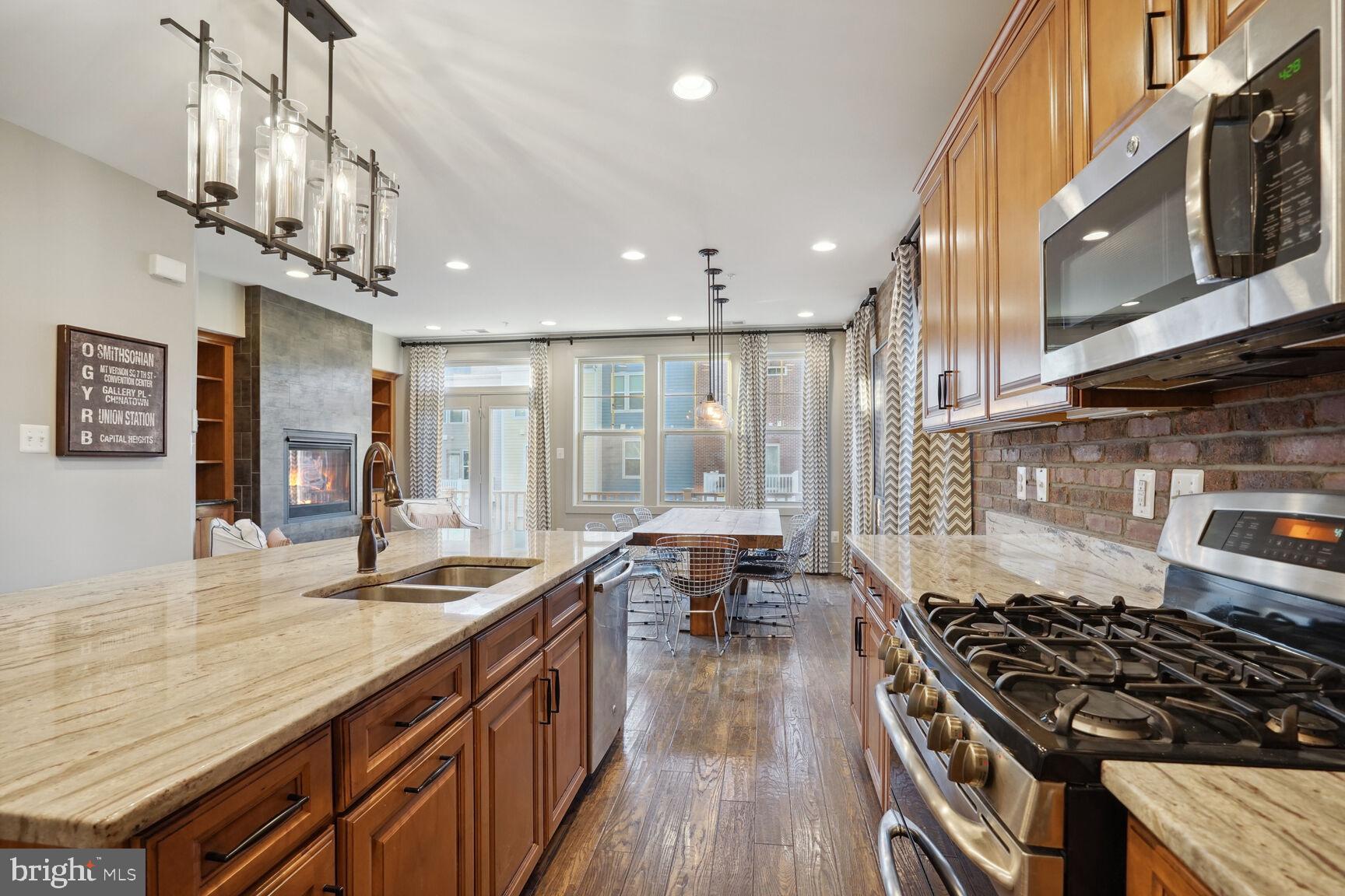 CROWN FARM - Residential