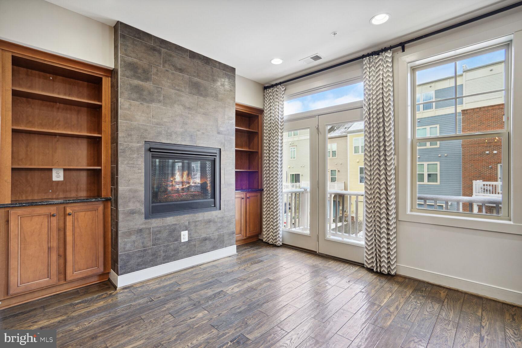 CROWN FARM - Residential