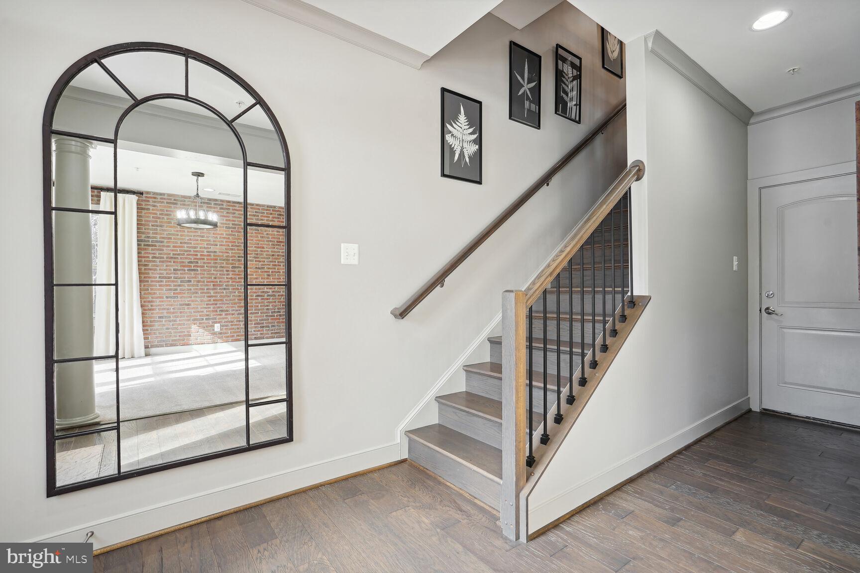 CROWN FARM - Residential