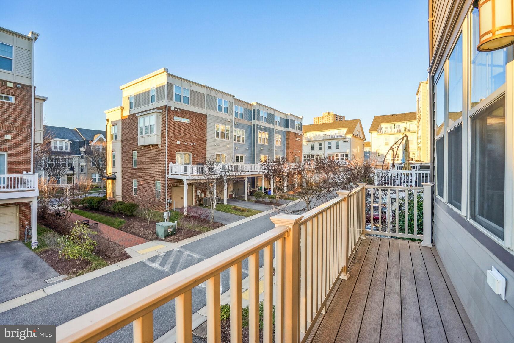 CROWN FARM - Residential