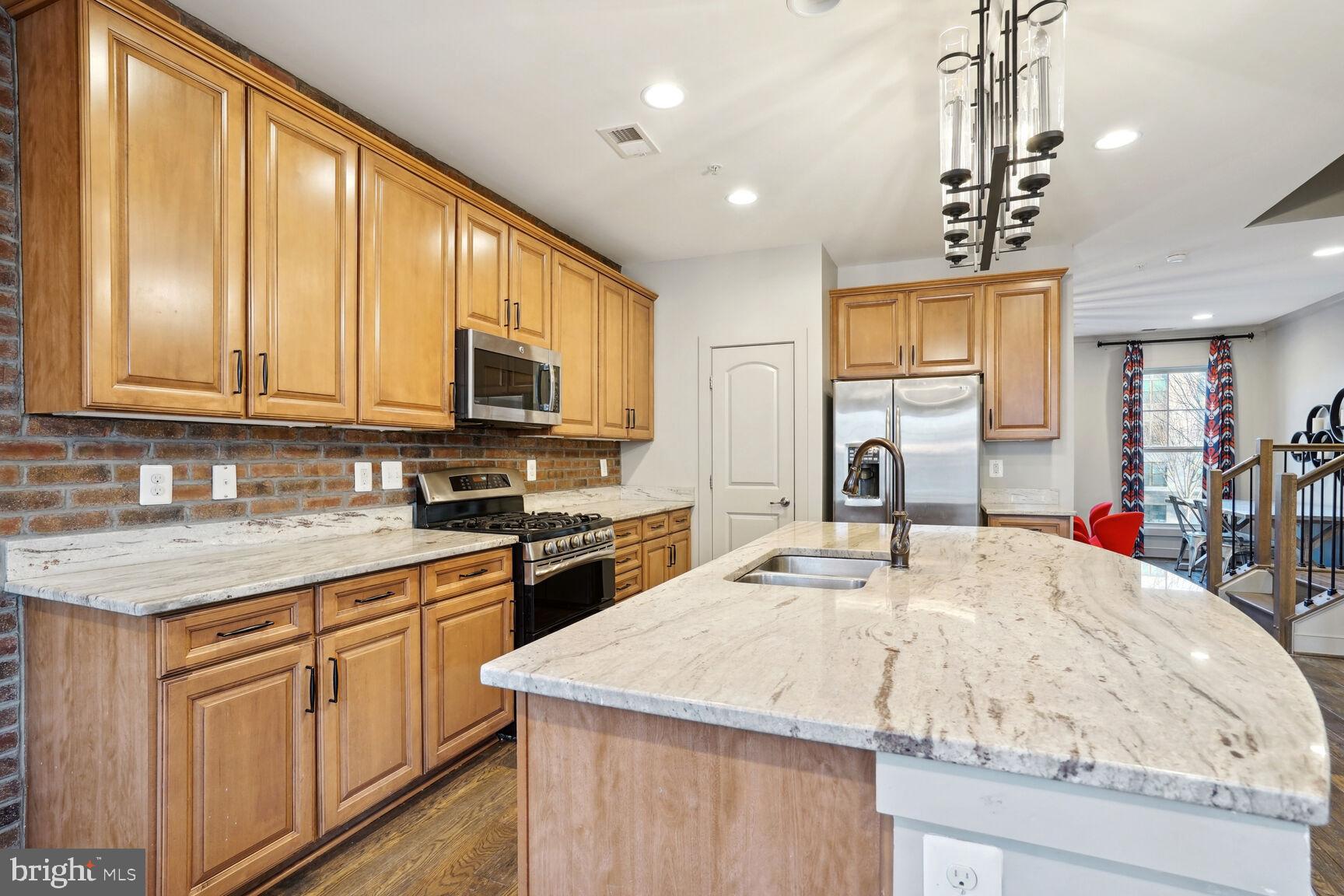 CROWN FARM - Residential