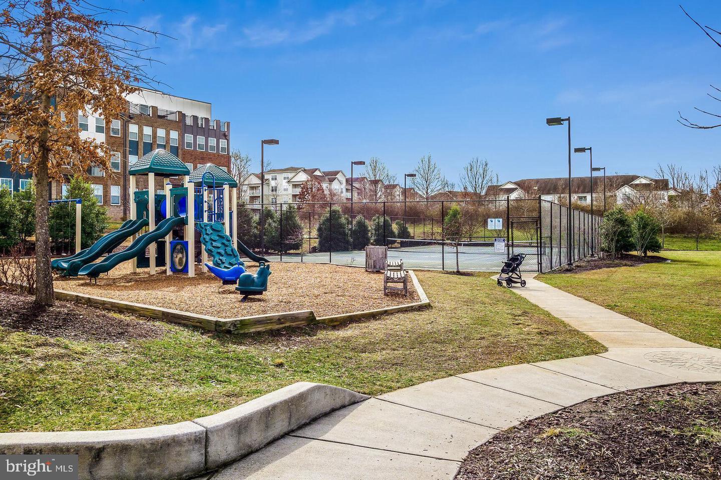 CROWN FARM - Residential