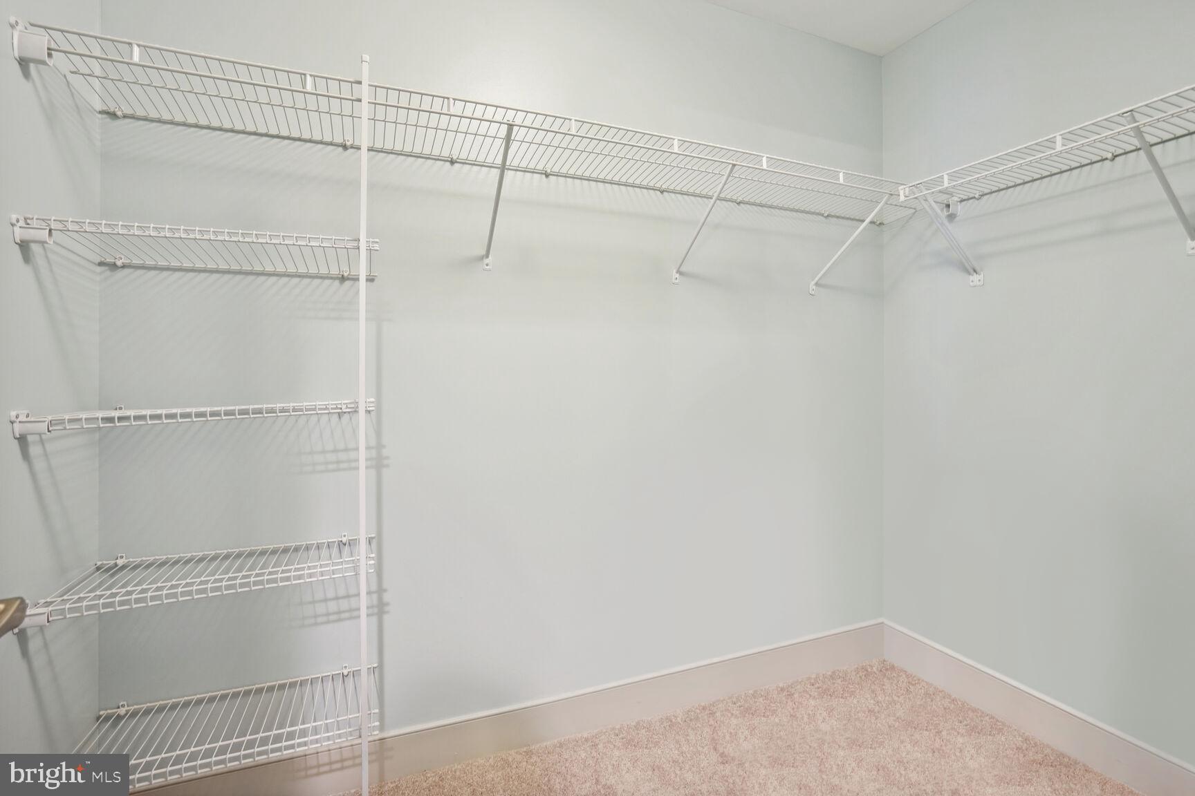 CROWN FARM - Residential