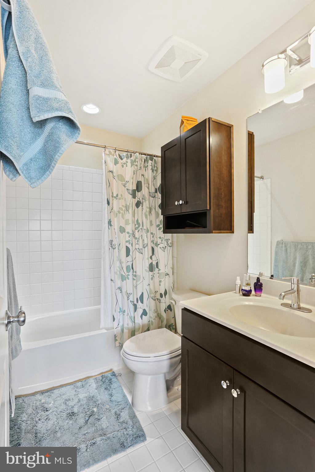 GLENMONT METROCENTRE - Residential Lease