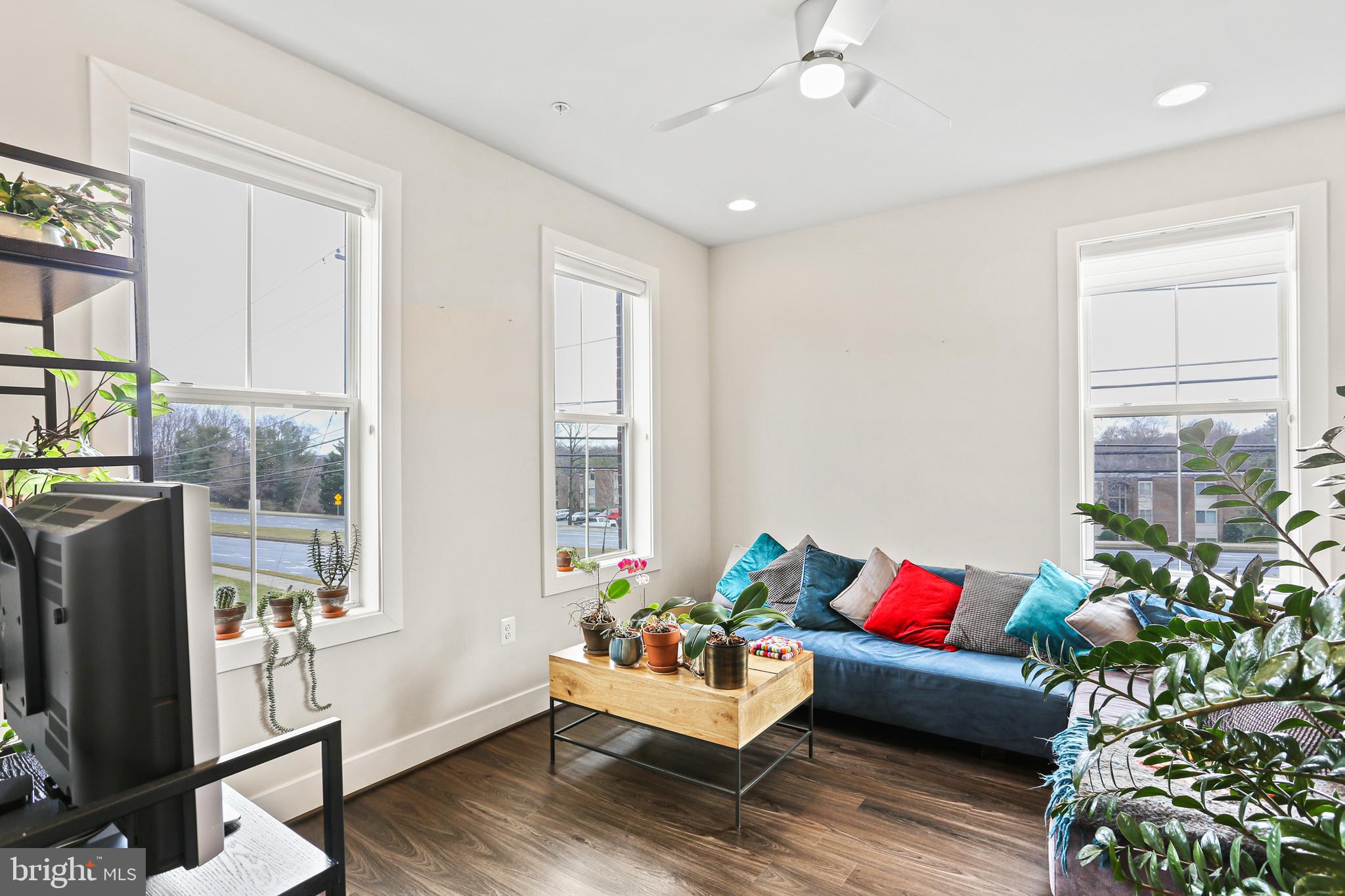 GLENMONT METROCENTRE - Residential Lease