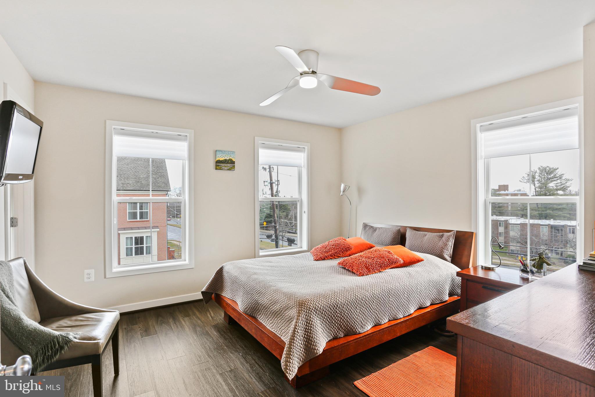 GLENMONT METROCENTRE - Residential Lease