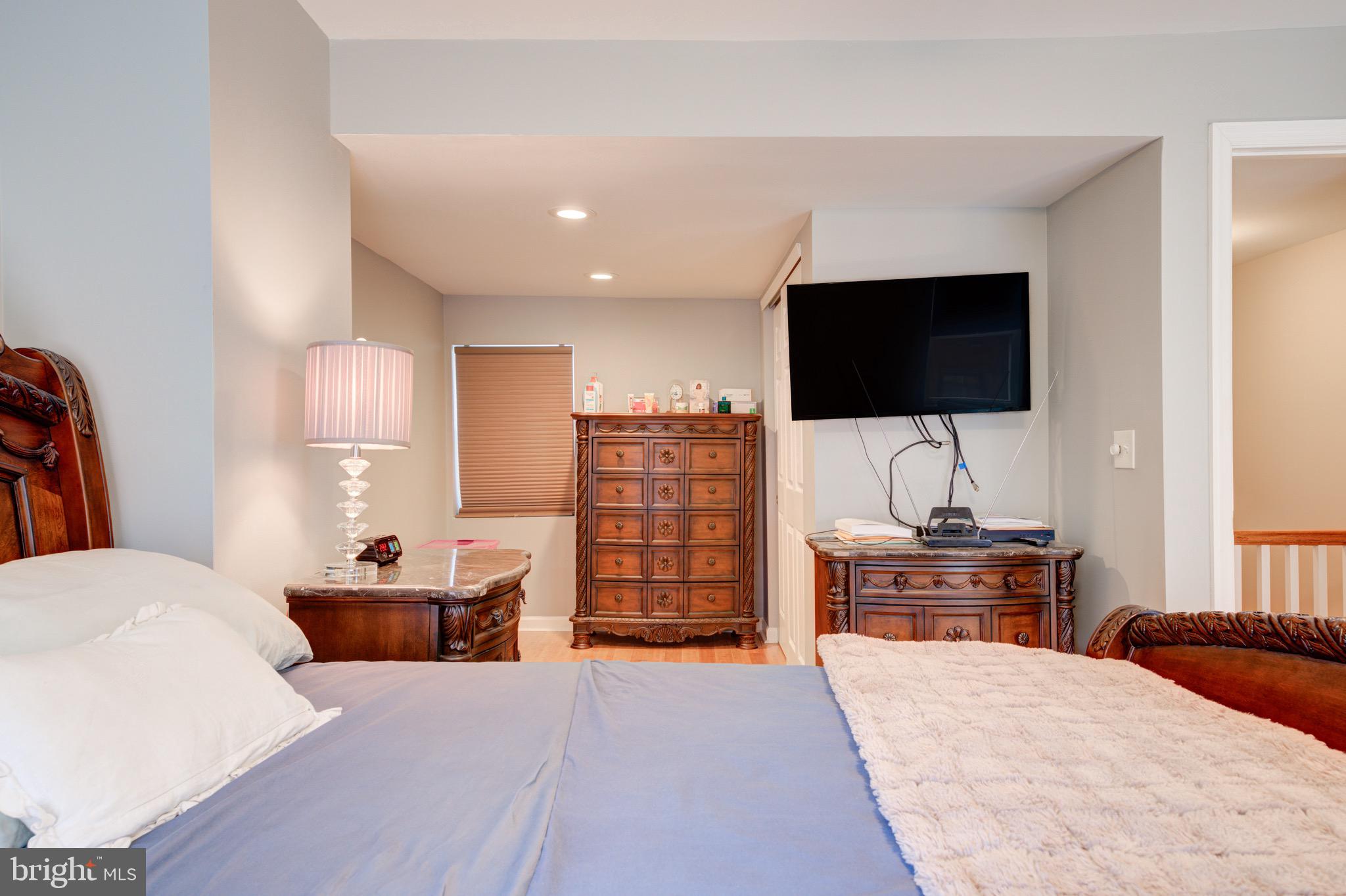 FAIRMOUNT - Residential