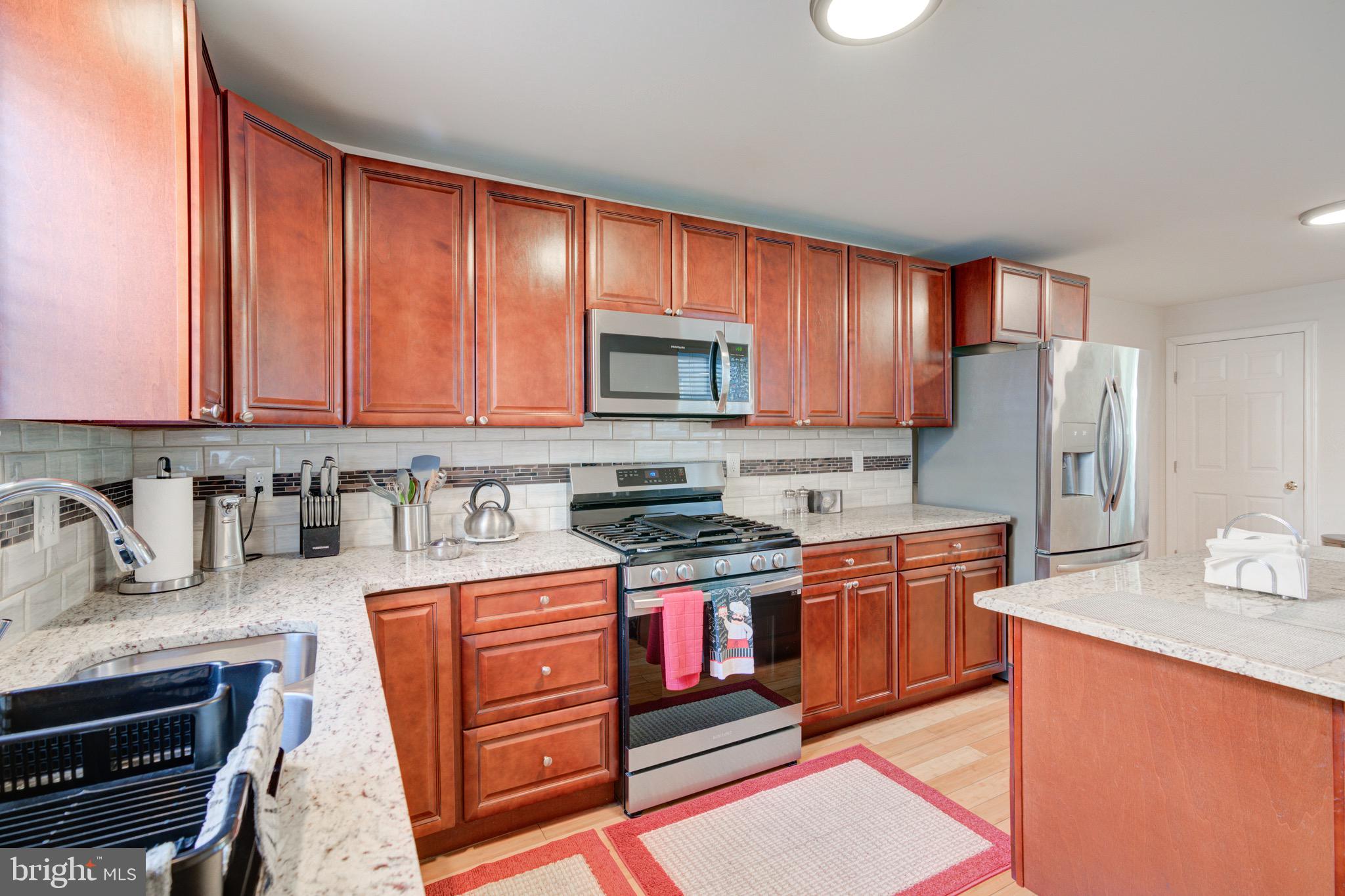 FAIRMOUNT - Residential