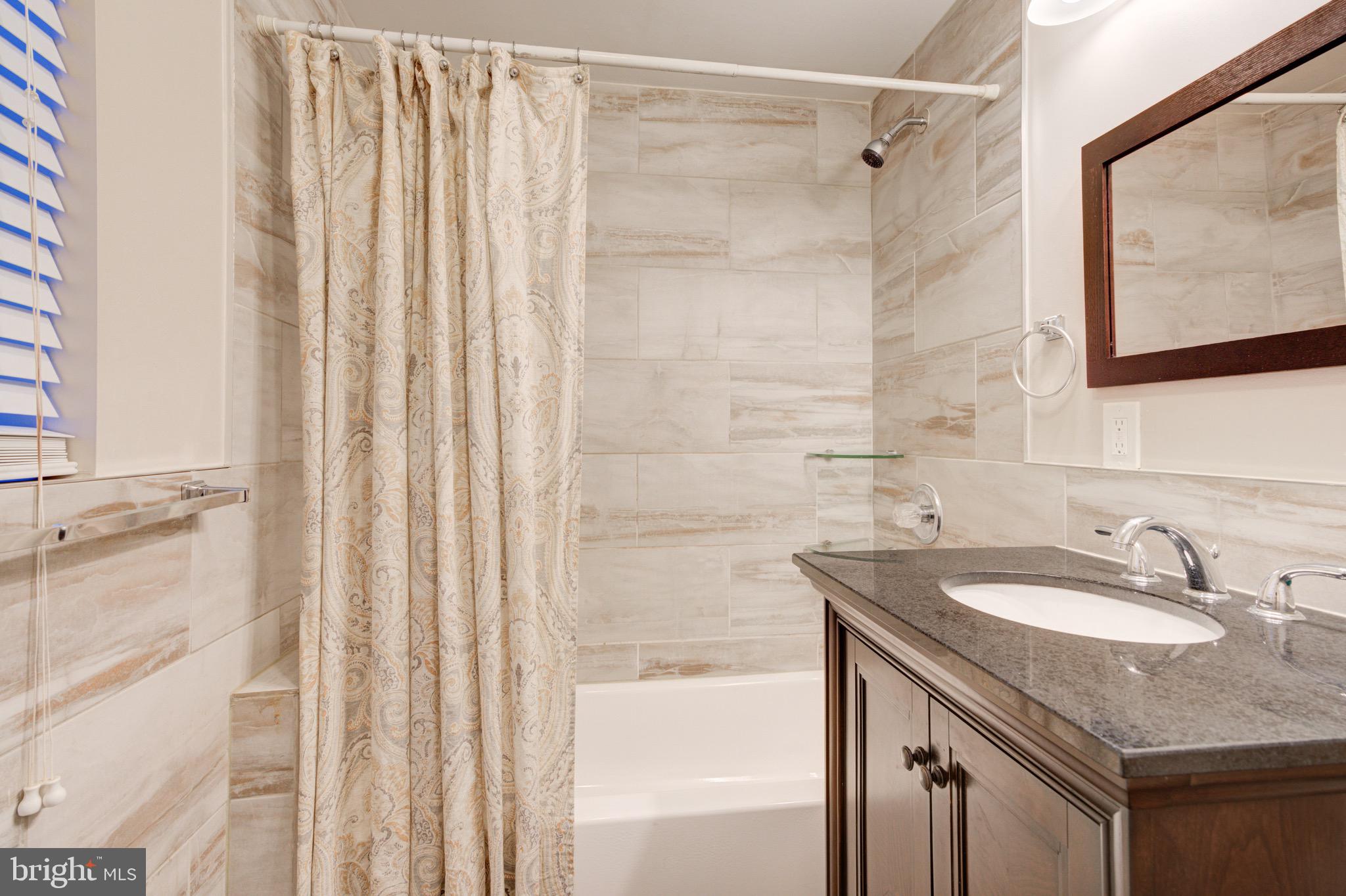 FAIRMOUNT - Residential