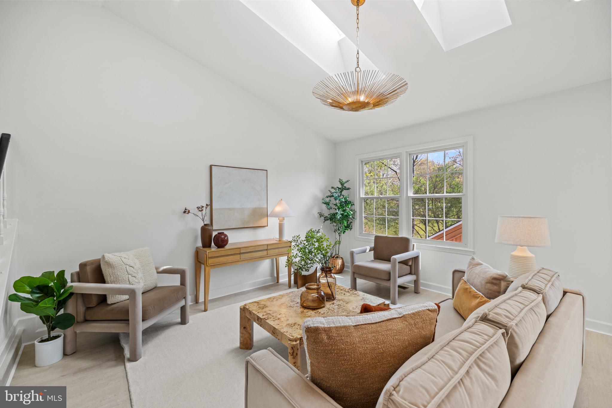 HUNTERS TRACE - Residential