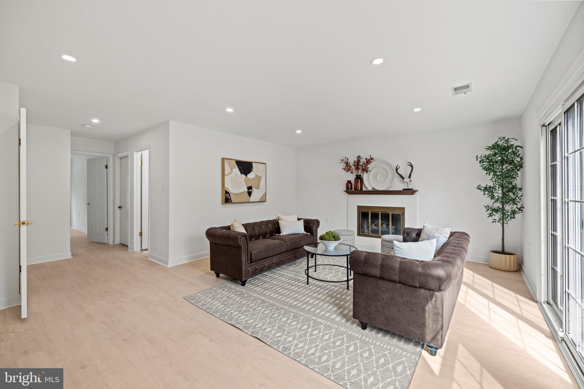 HUNTERS TRACE - Residential