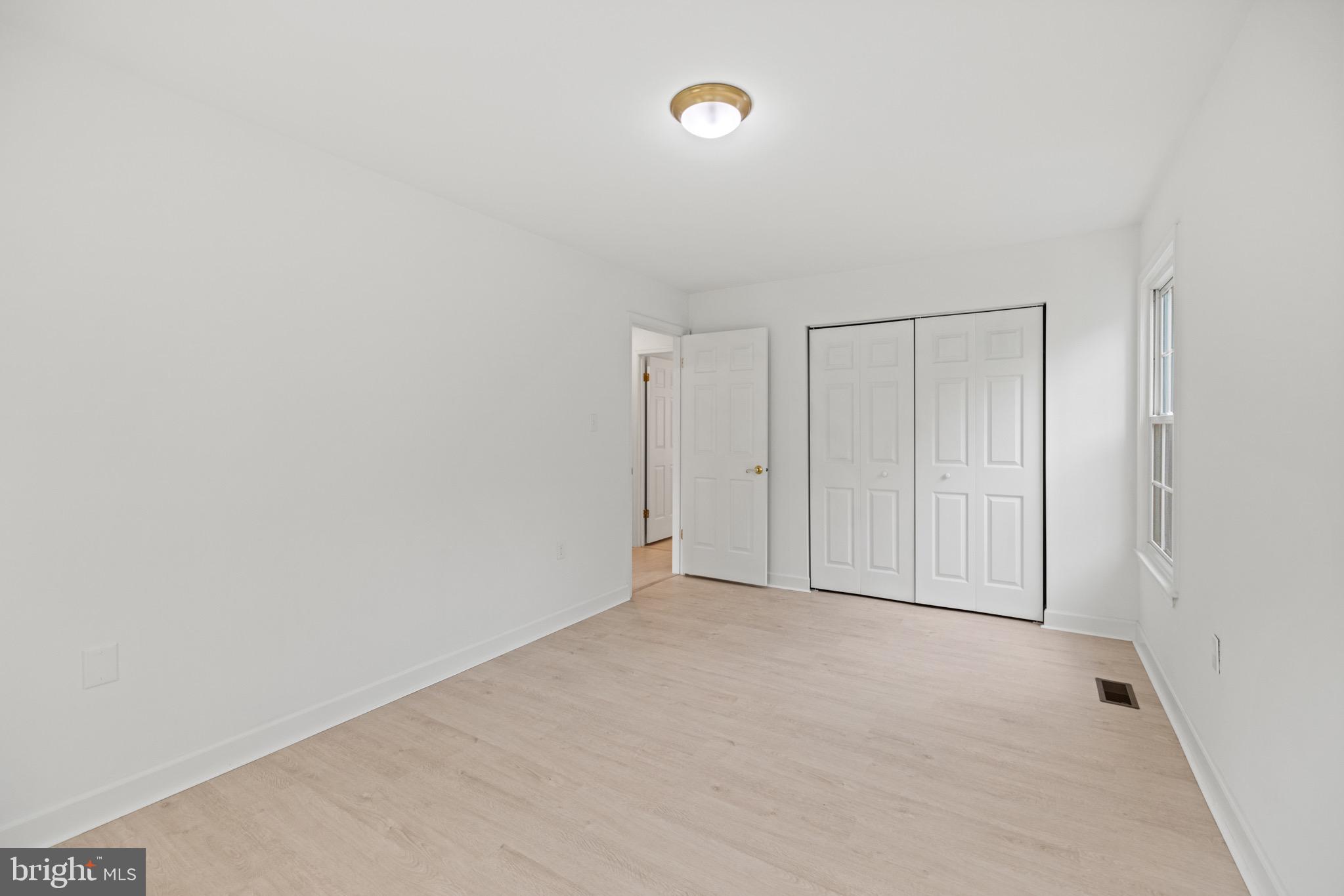 HUNTERS TRACE - Residential