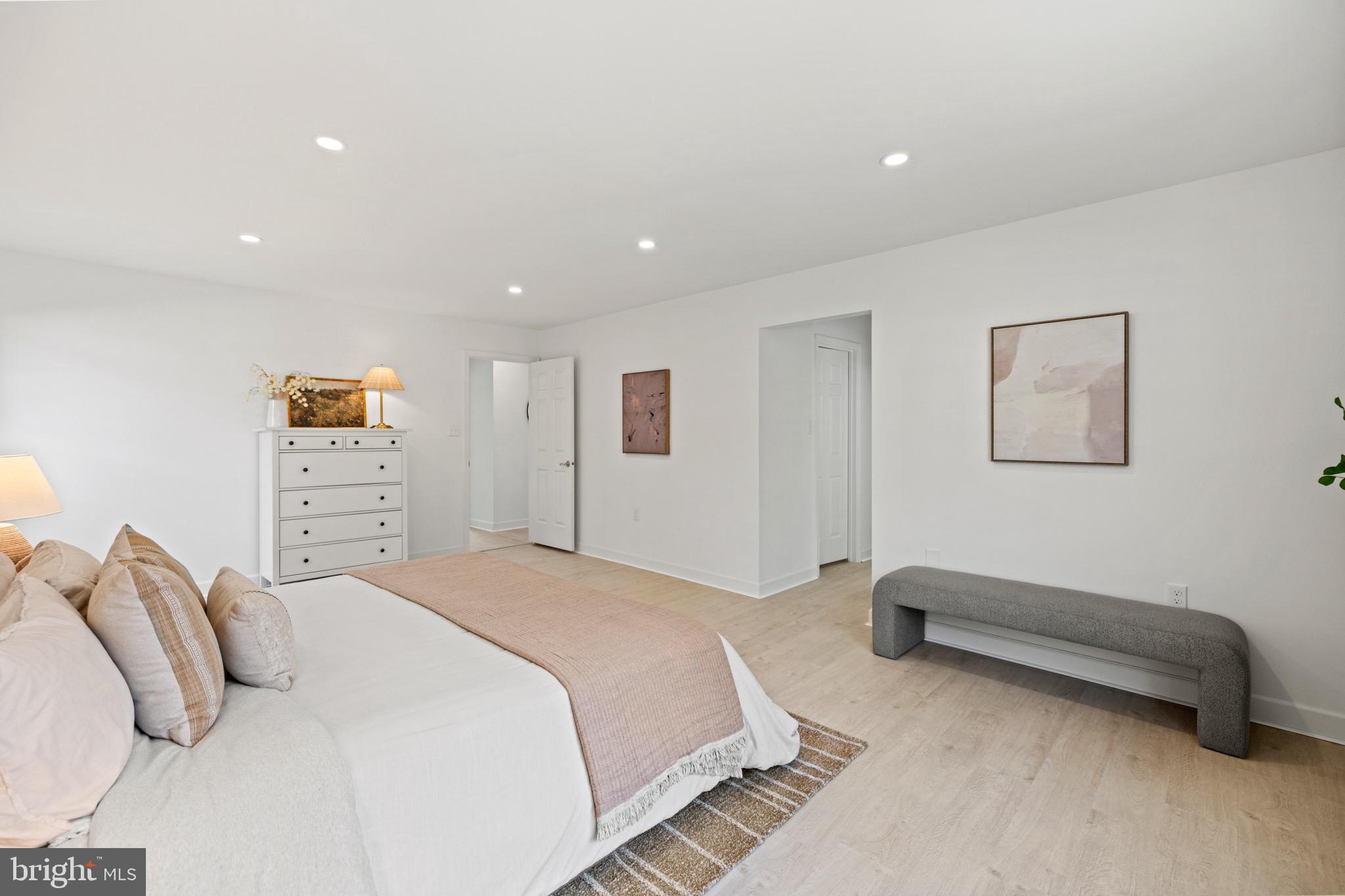 HUNTERS TRACE - Residential