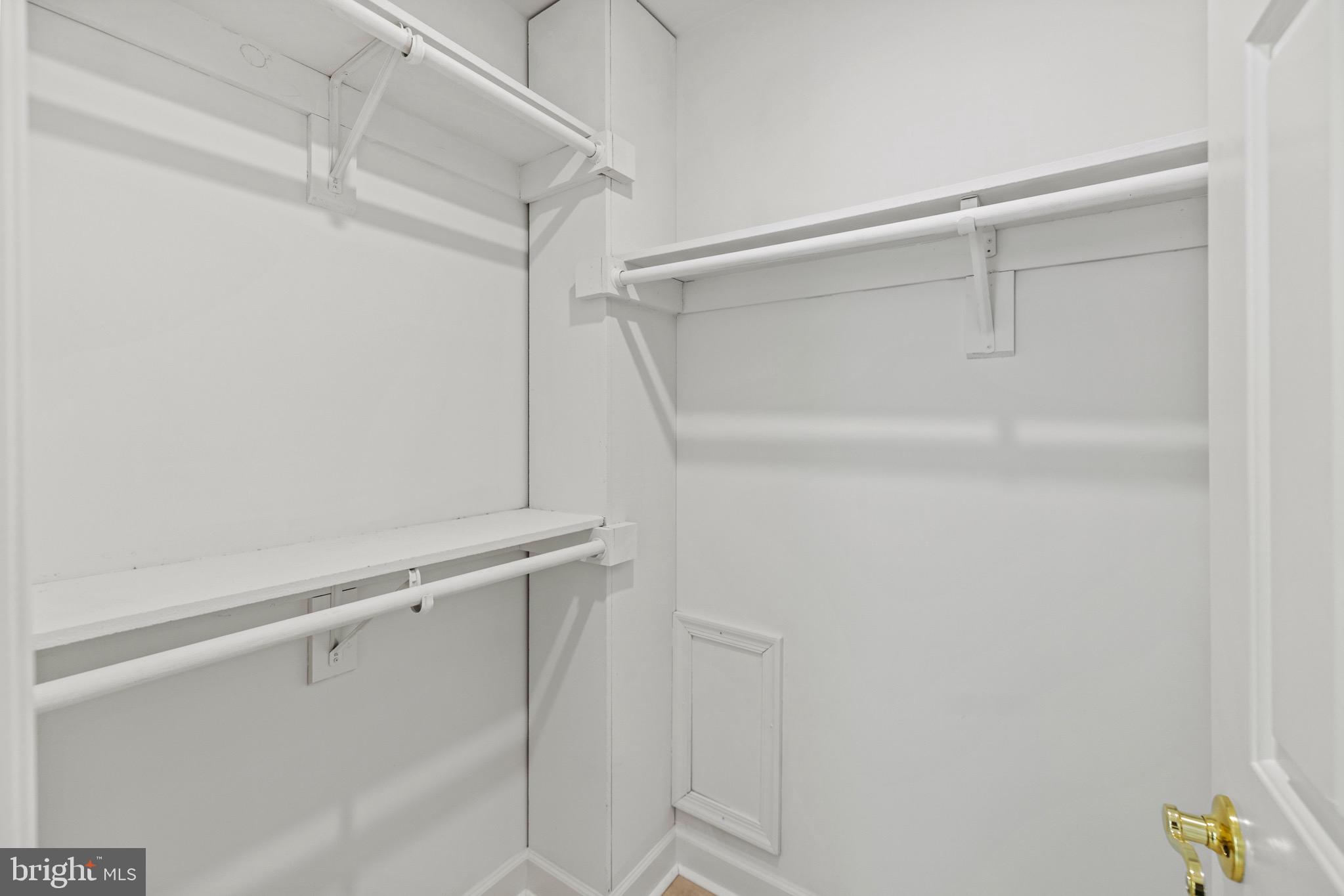 HUNTERS TRACE - Residential