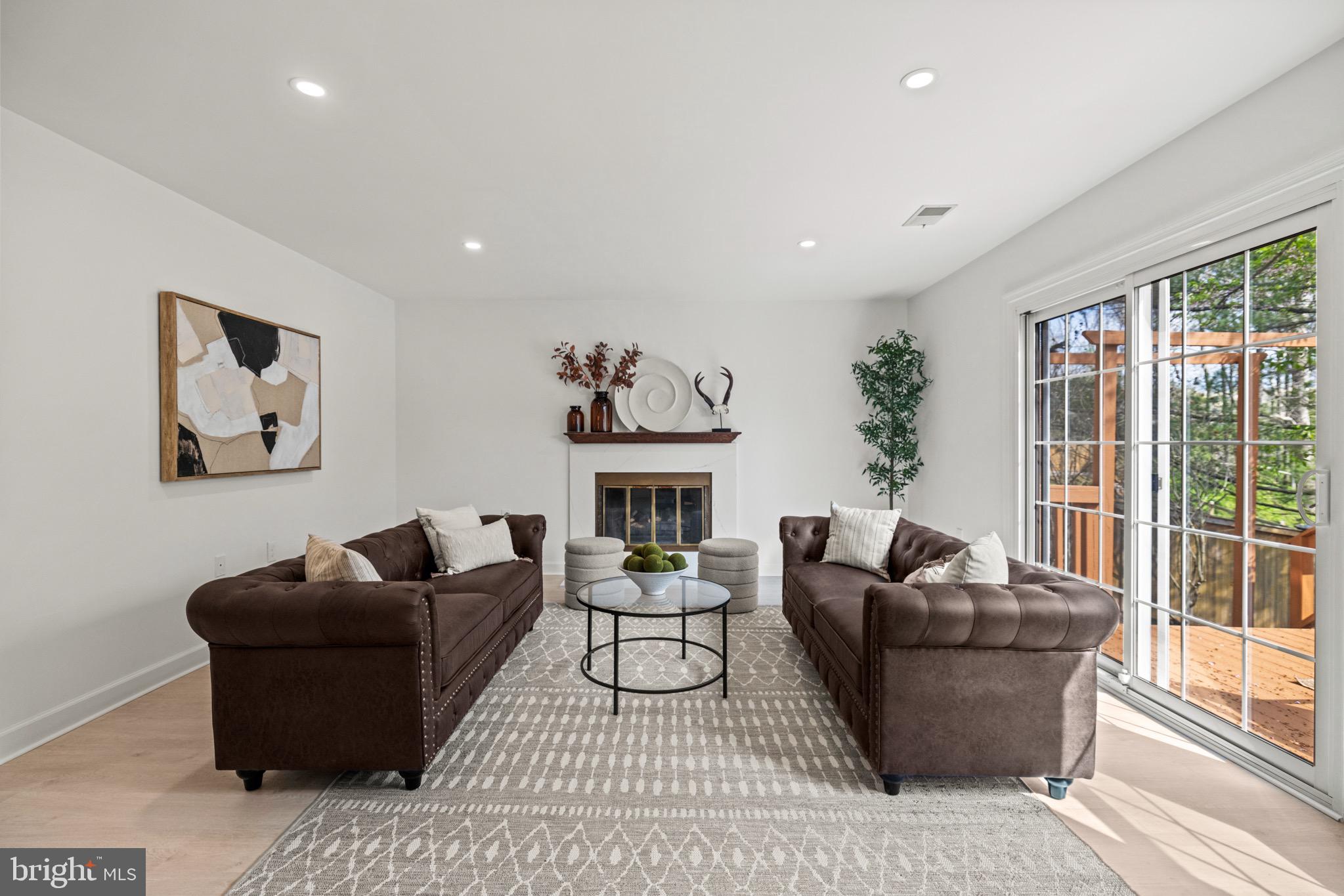 HUNTERS TRACE - Residential