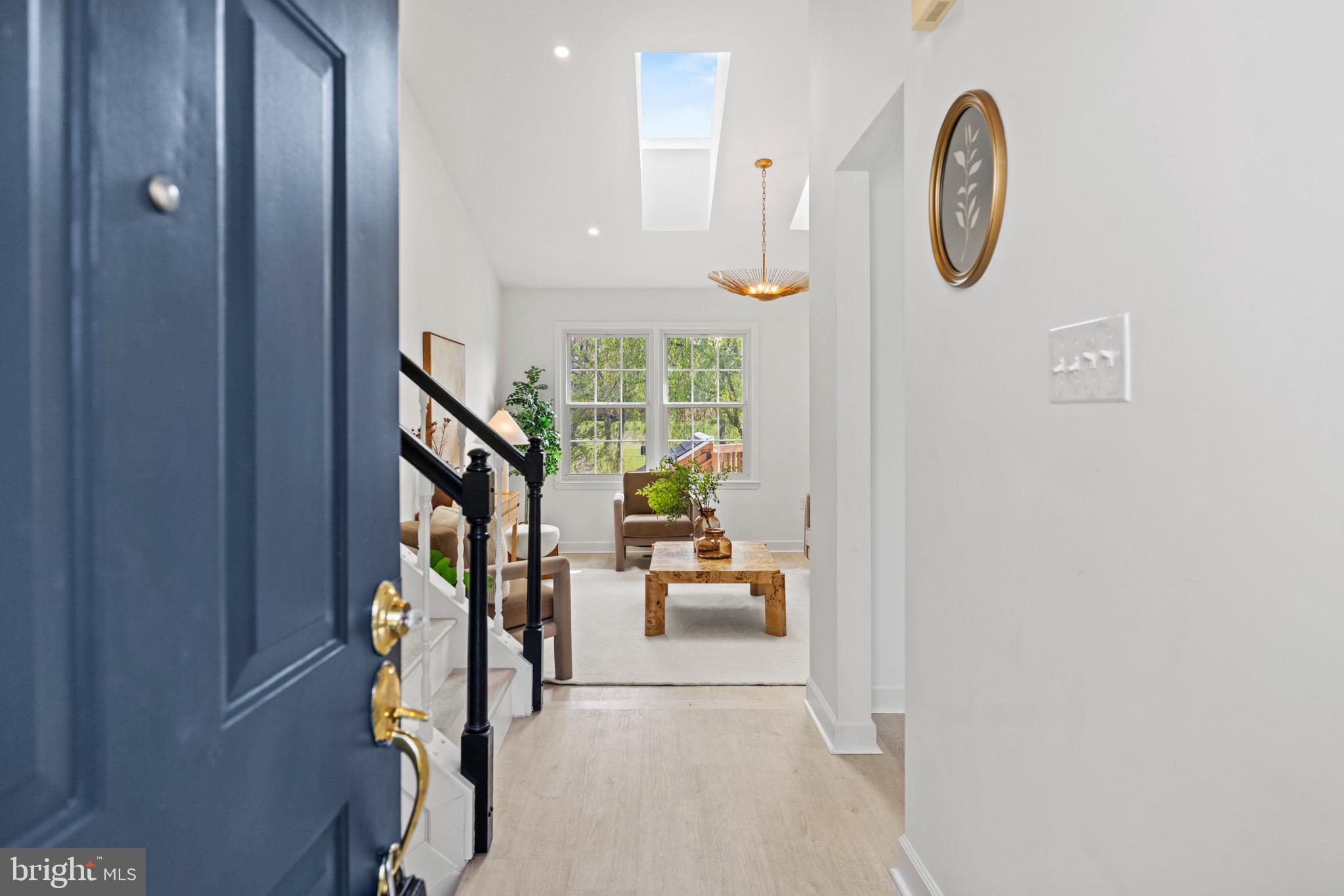 5 SOLITAIRE COURT