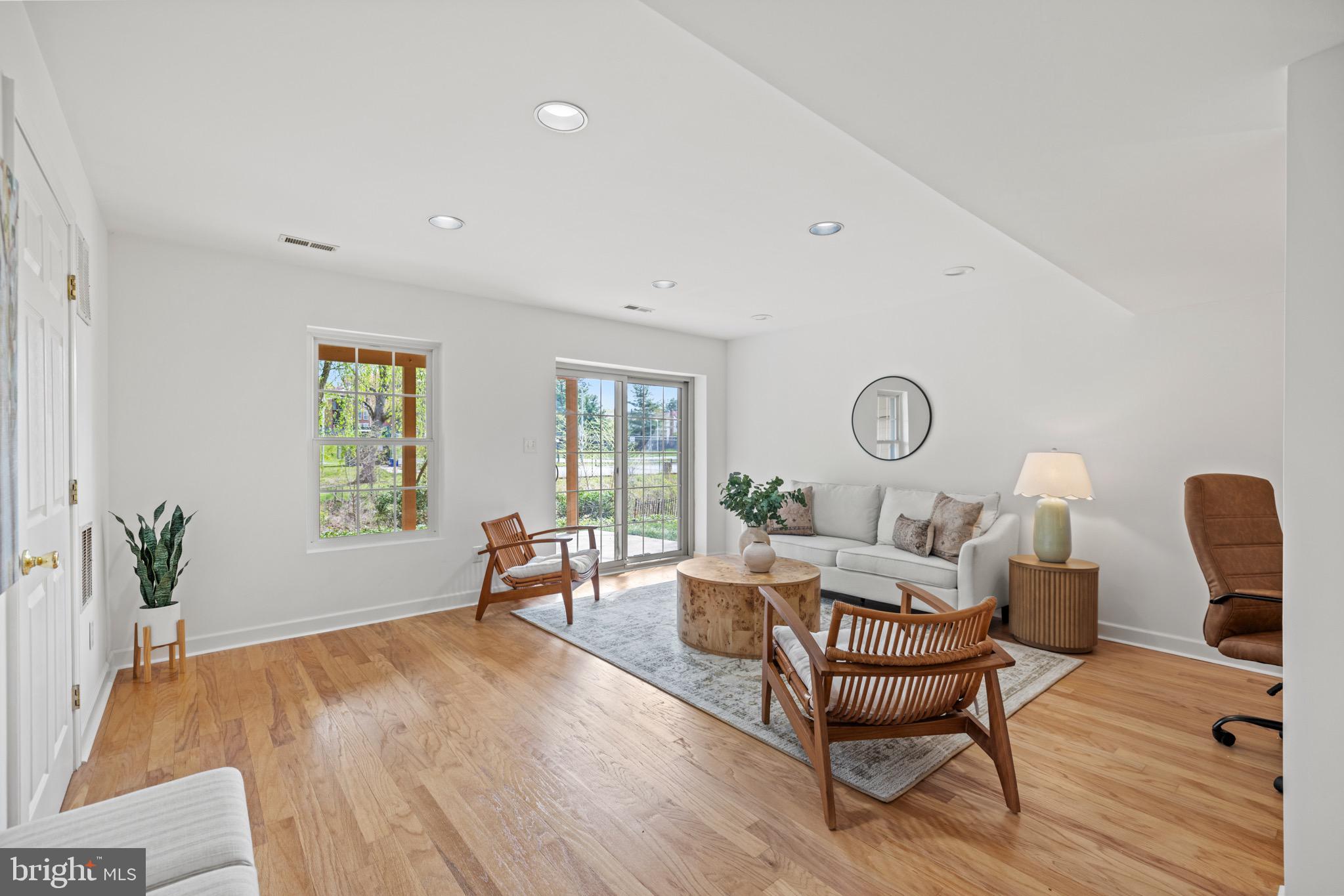 HUNTERS TRACE - Residential