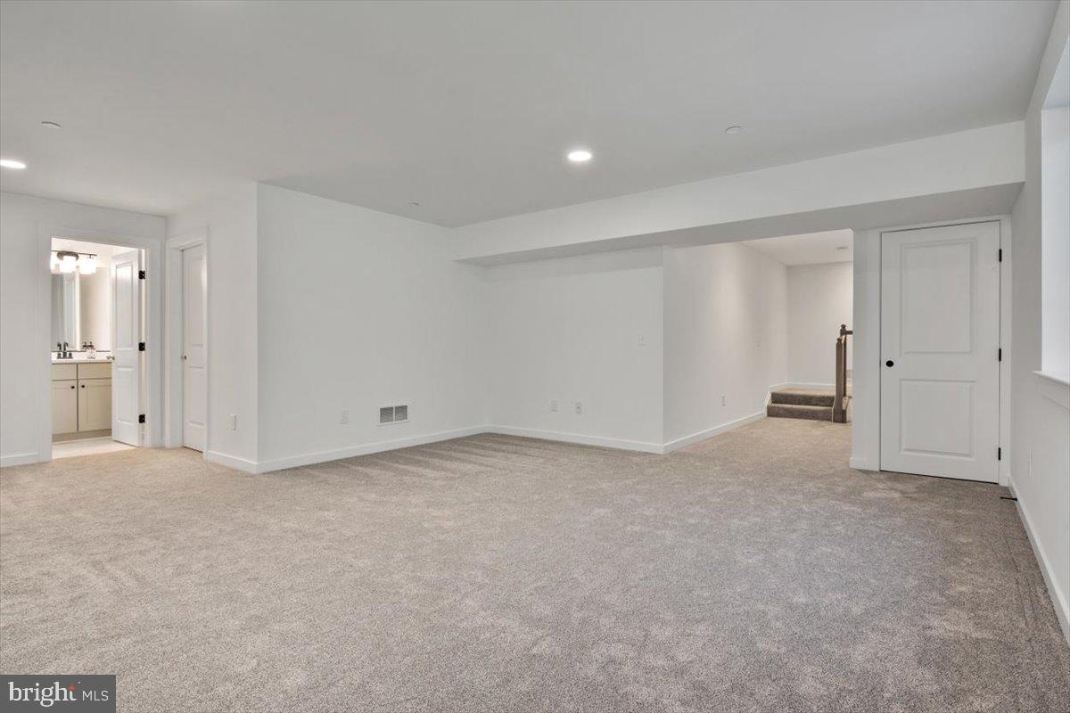 SHIPLEY OAKS - Residential