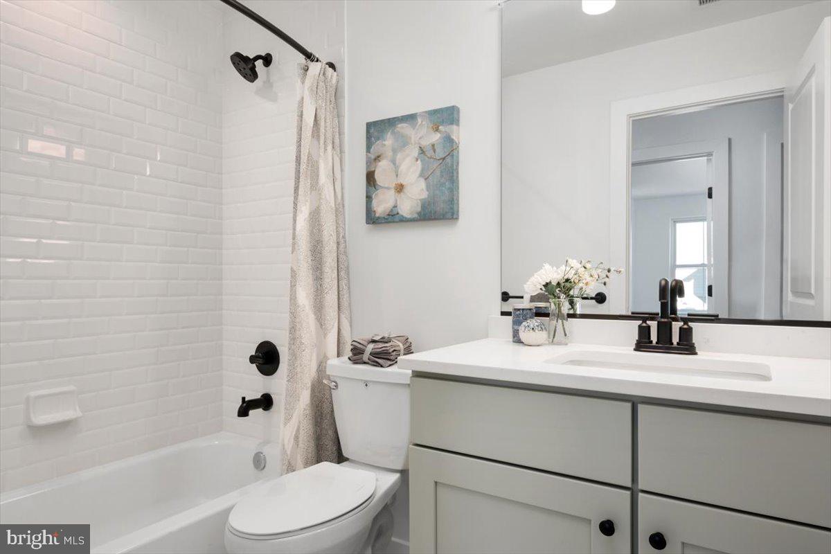 SHIPLEY OAKS - Residential