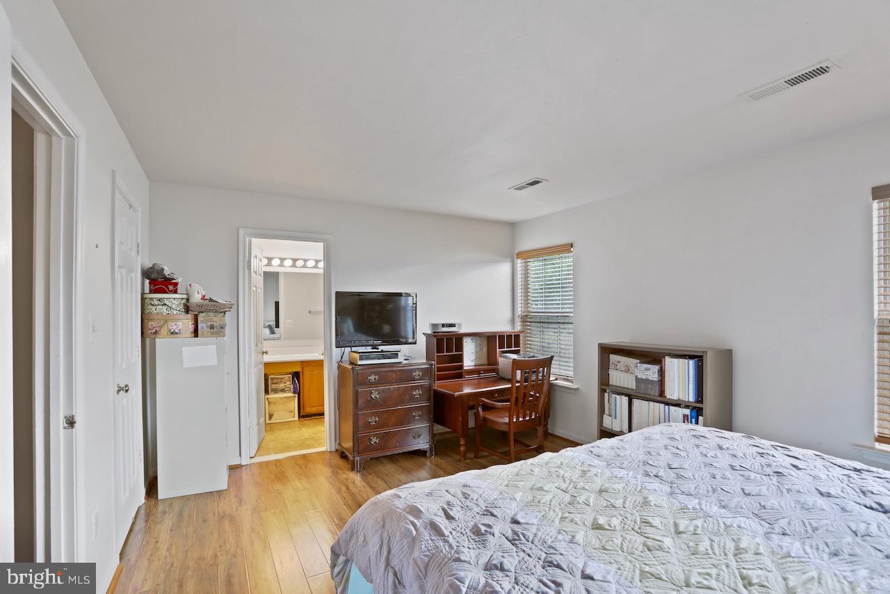 UNIVERSITY CENTER - Residential