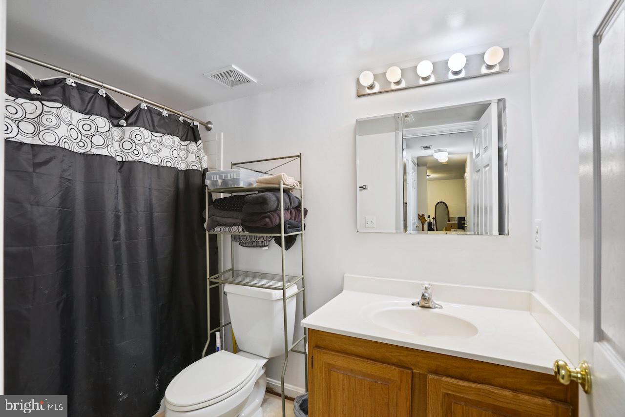 UNIVERSITY CENTER - Residential