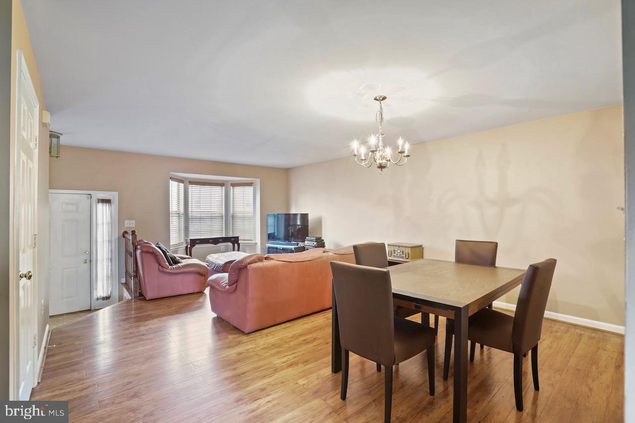 UNIVERSITY CENTER - Residential