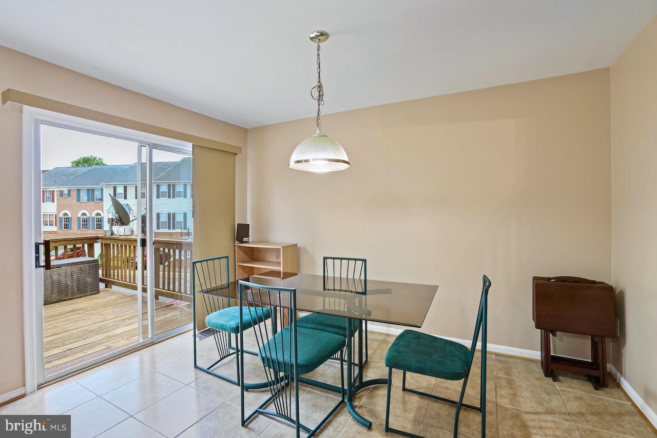 UNIVERSITY CENTER - Residential