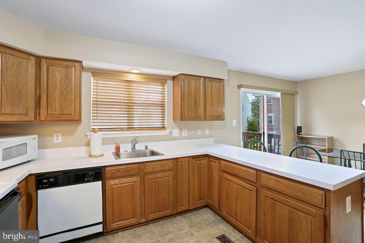 UNIVERSITY CENTER - Residential