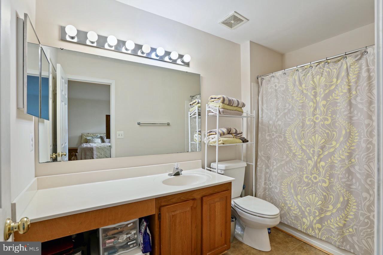 UNIVERSITY CENTER - Residential